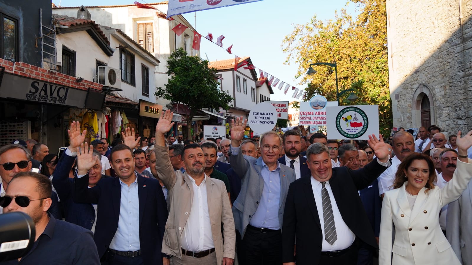 Çeşme Festivali başladıPHOTO-2022-09-22-19-52-23