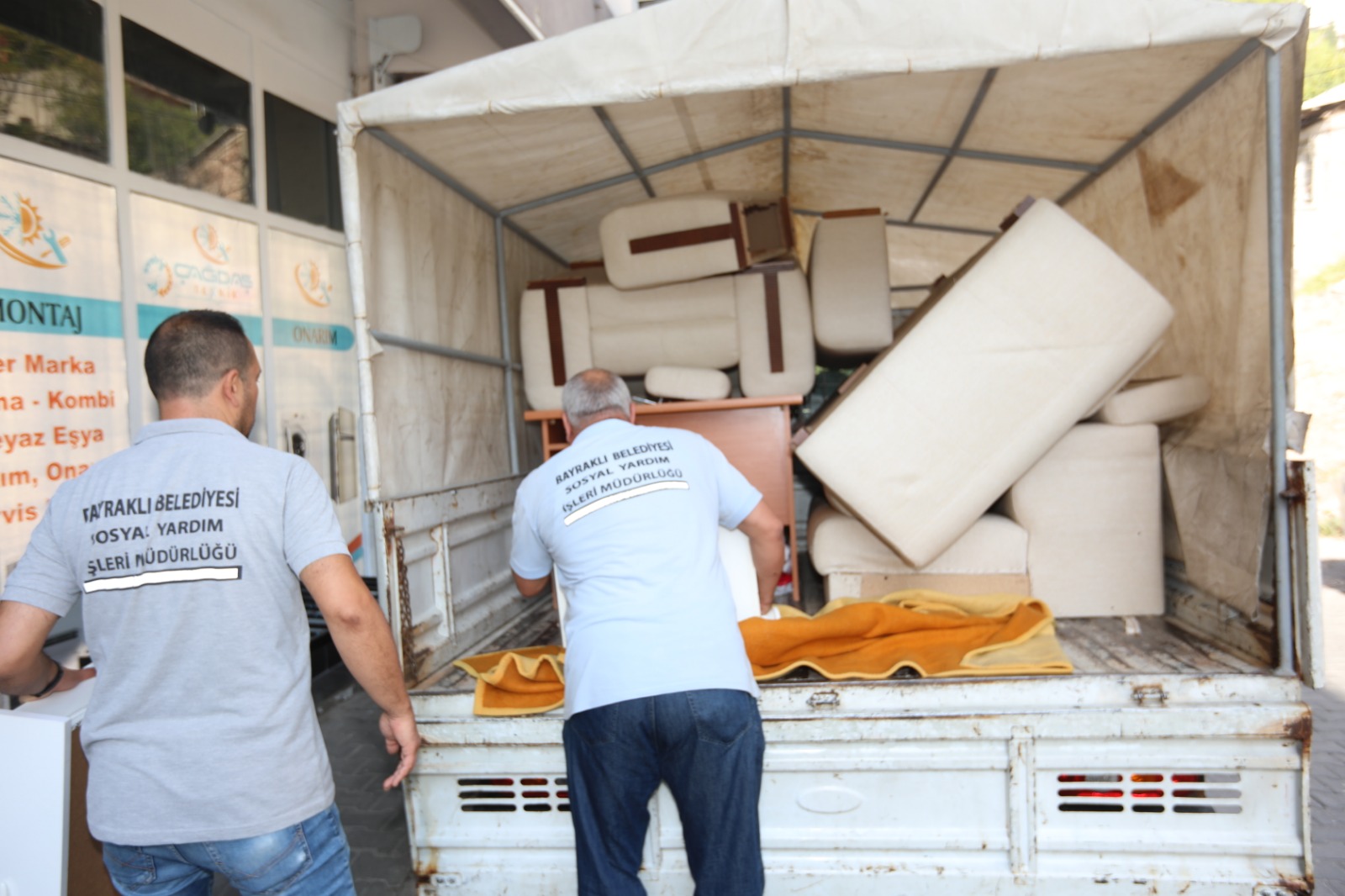 Bayraklı Belediyesinden üniversite öğrencilerine ev eşyası desteği (5)