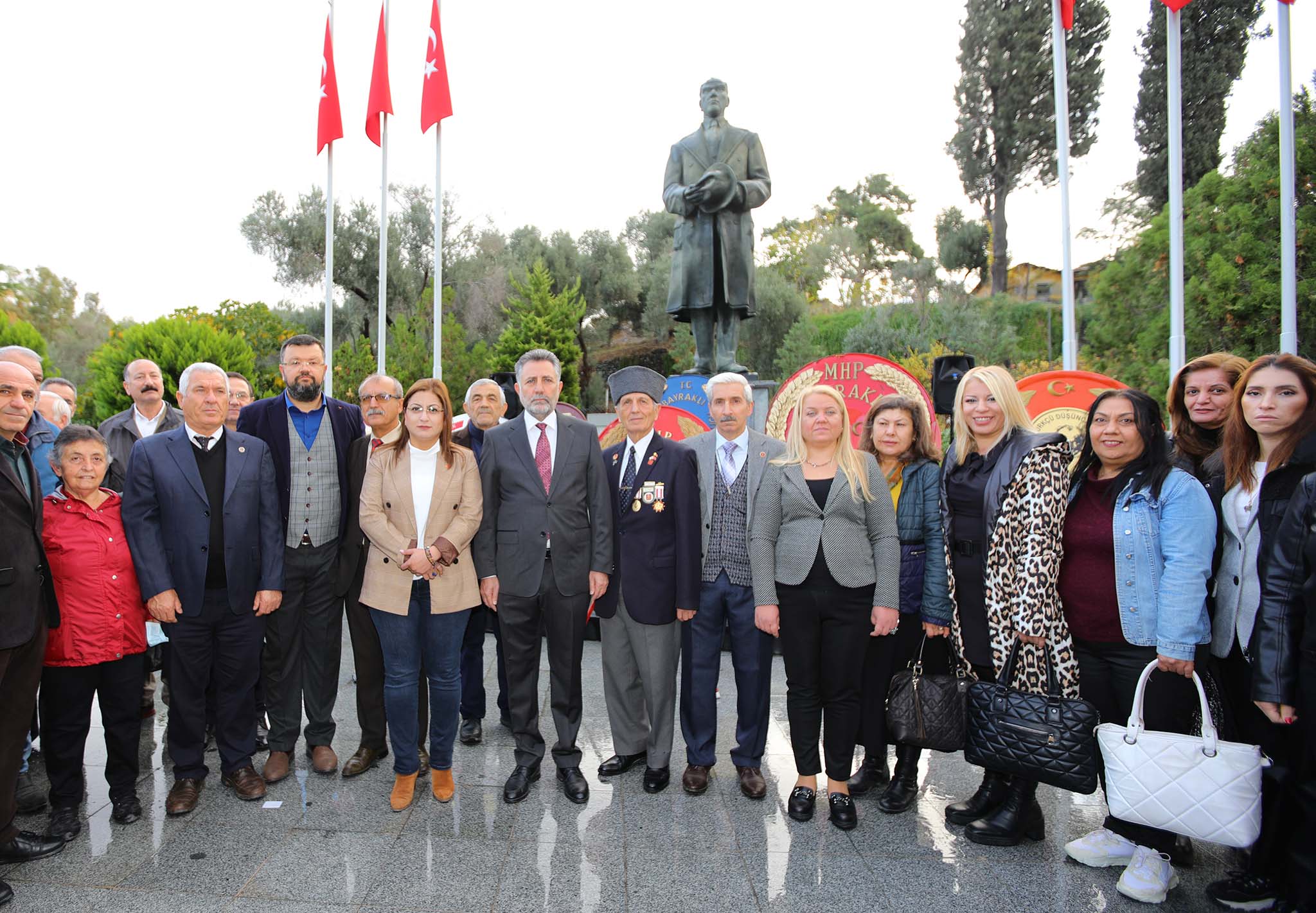 Bayraklı'da öğretmenlere coşkulu kutlama (5)