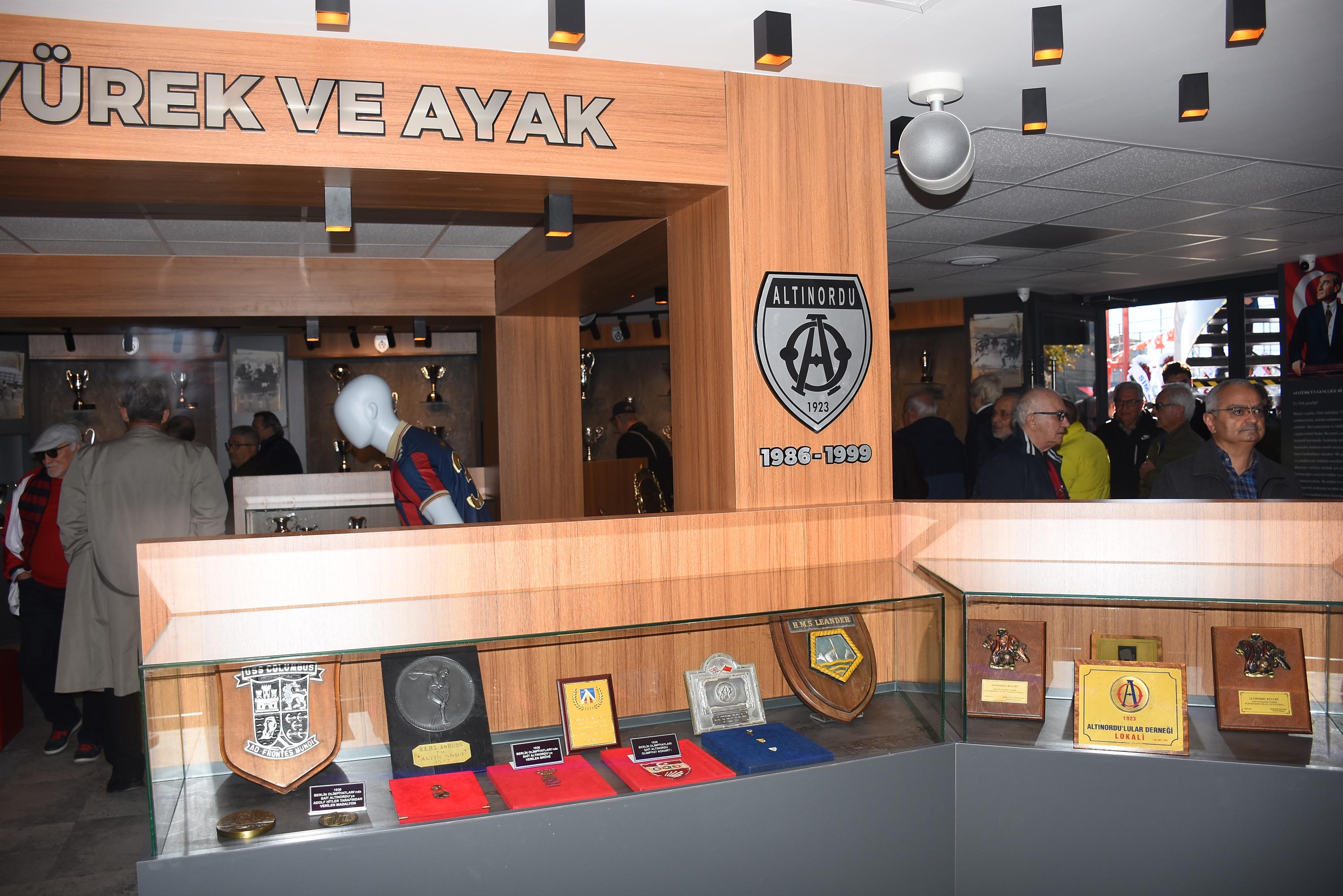 altinordu-muzesi-coskuyla-acildi-fotograflar-_1300_dhaphoto1