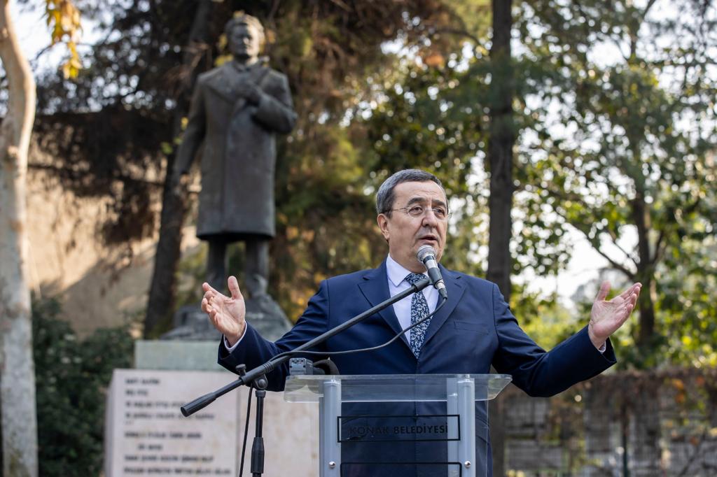 Usta Şair Nazım Hikmet Konak’ta anıldı3