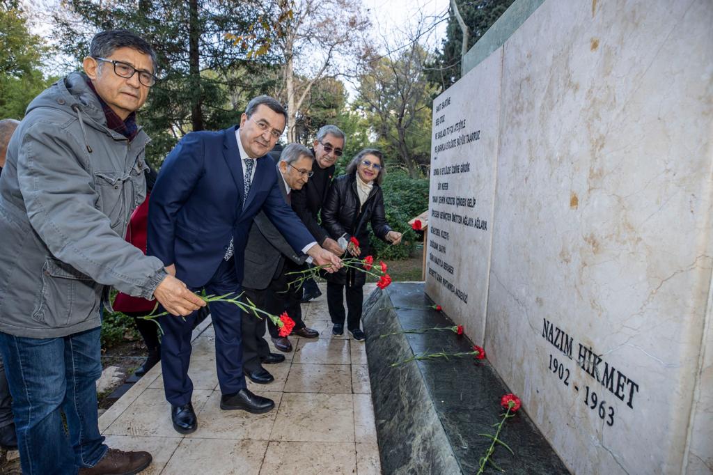 Usta Şair Nazım Hikmet Konak’ta anıldı5