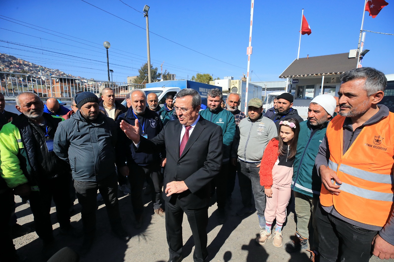 Hatay’daki Konak Belediyesi ekibi Görevinin ardından Konak’a döndü (2)