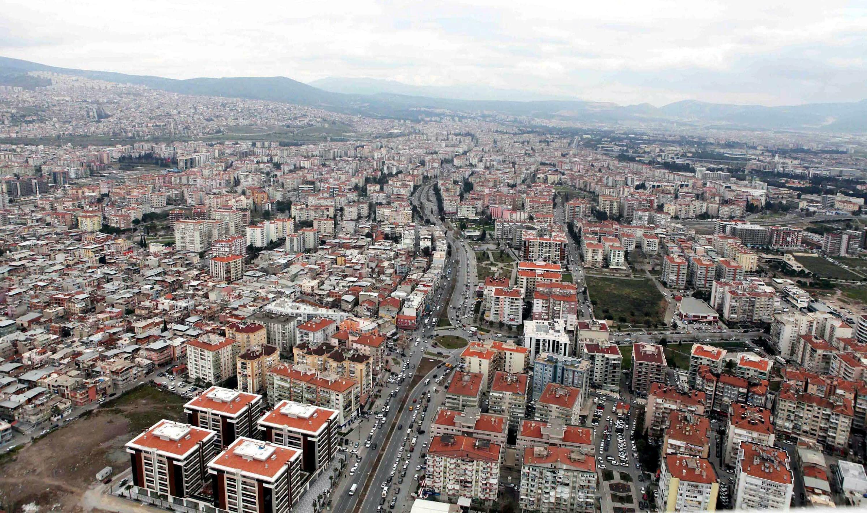 İzmir'de Konut Seçiminde 'Sıkı Zemin' Uyarısı