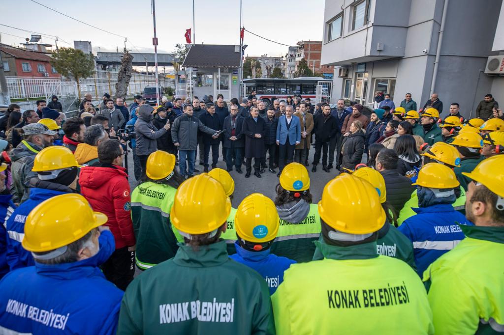 Konak’tan Hatay’a yardım konvoyu yola çıktı (4)