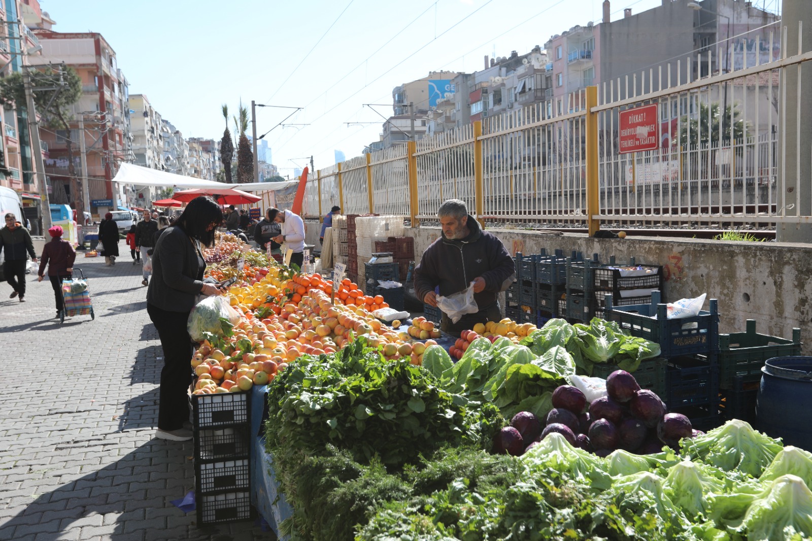 Bayraklı’da “ücretsiz pazar servisi” dönemi (4)