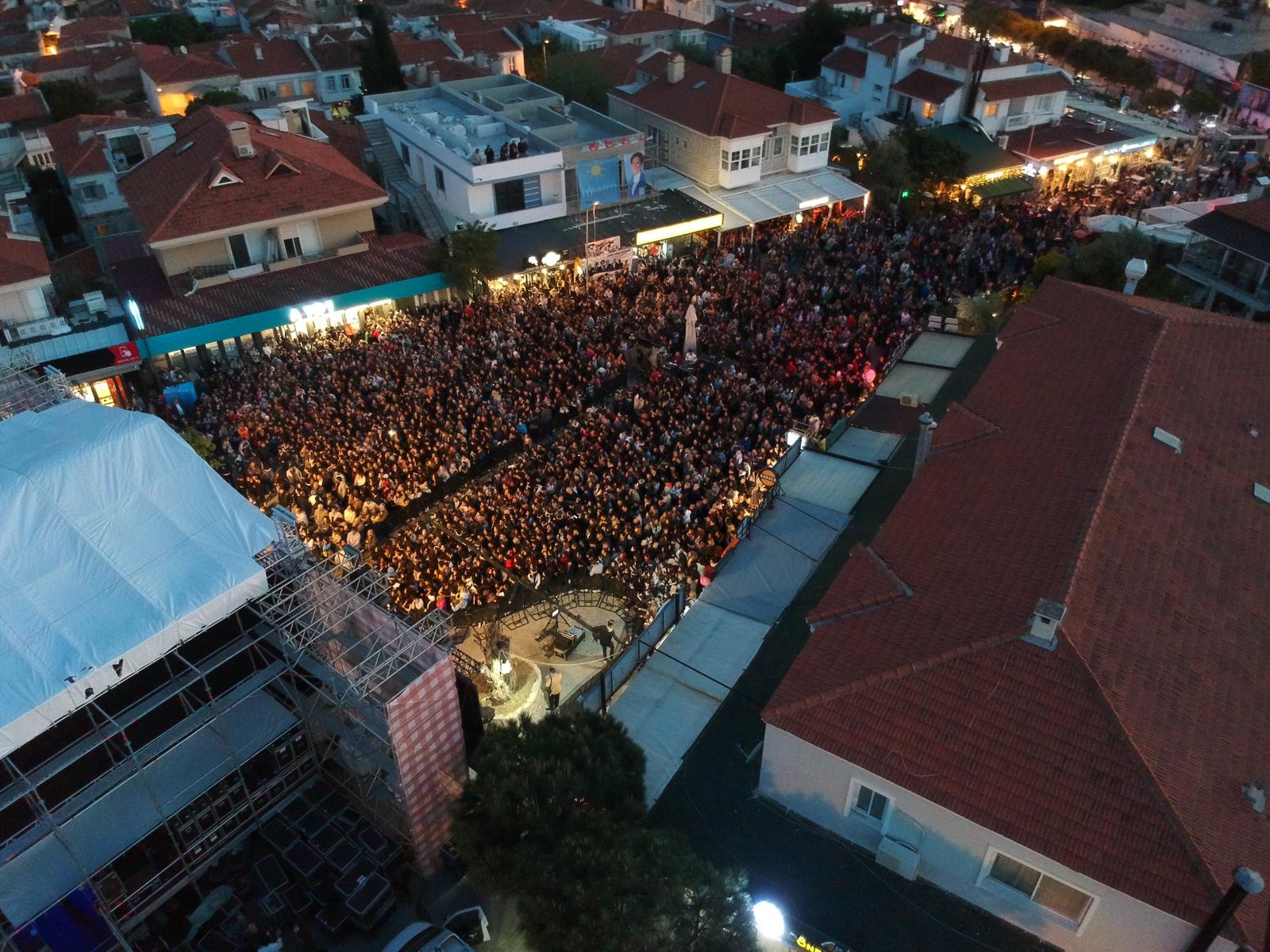 Alaçatı Ot Festivali'nde Duman Rüzgarı10