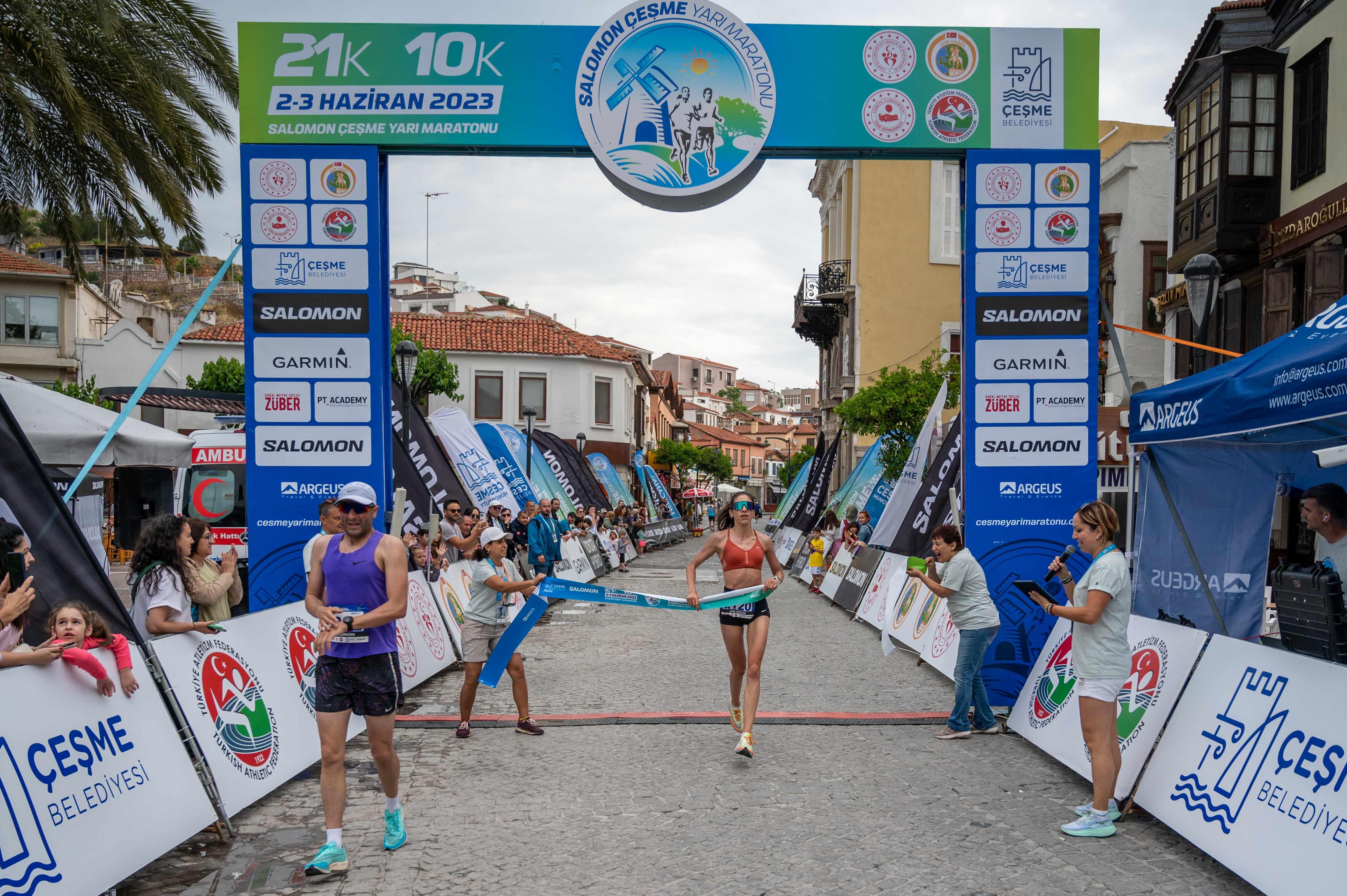 Salomon Çeşme Yarı Maratonu-21K Kadınlar 1 Tuğçe Karakaya (2)