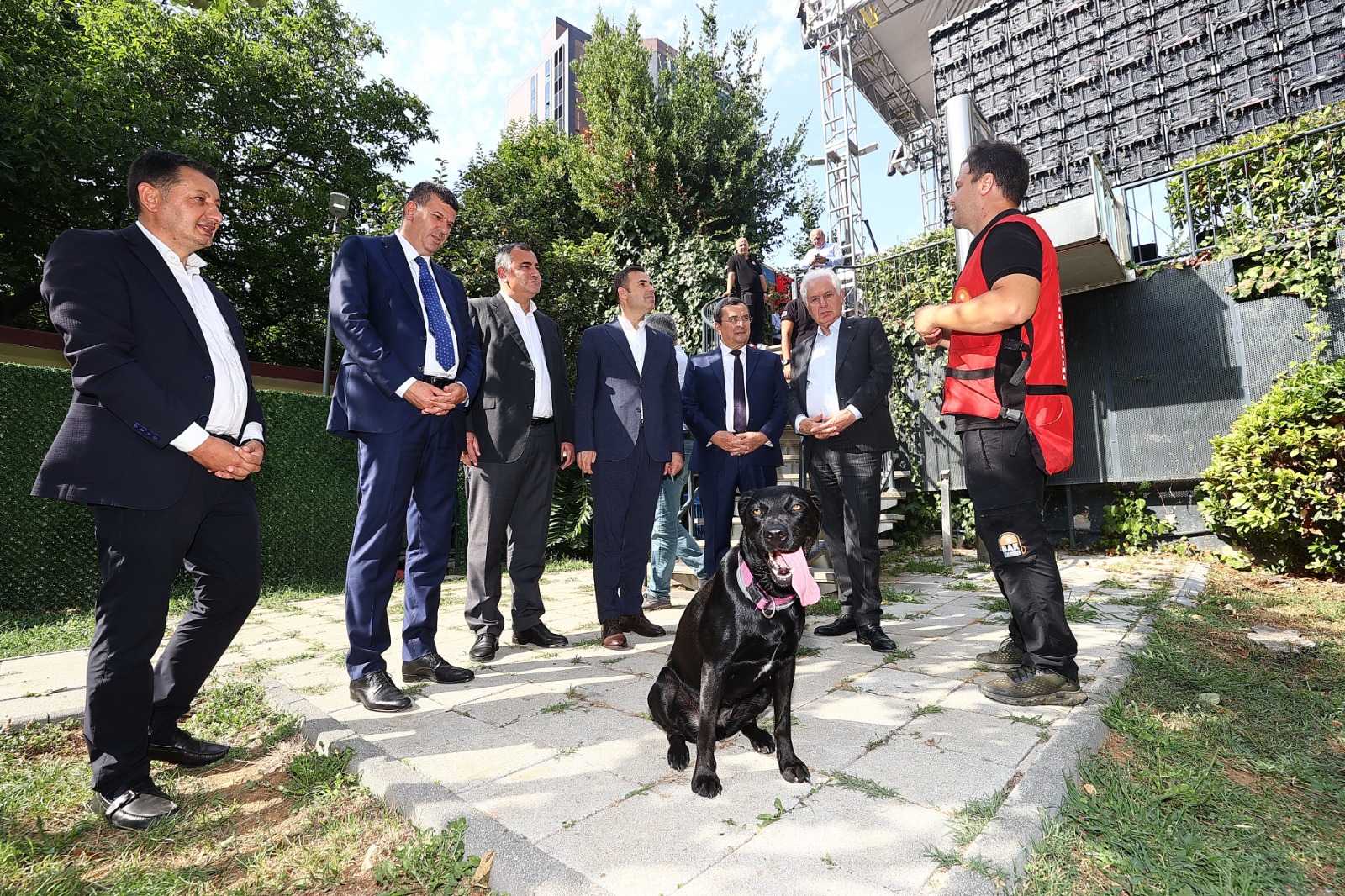 Üç belediye ‘Afet Kardeşi’ oldu (8)