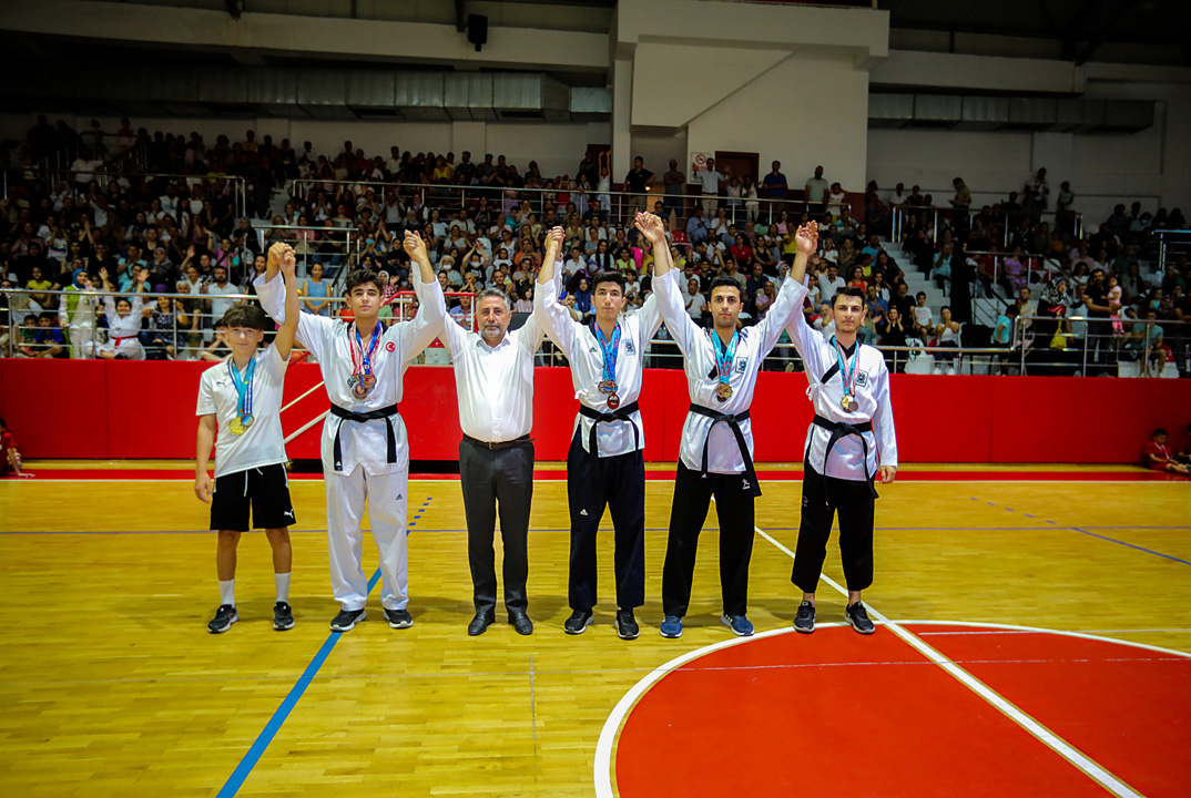 Bayraklı’da kış spor okulları kayıtları başladı (1)