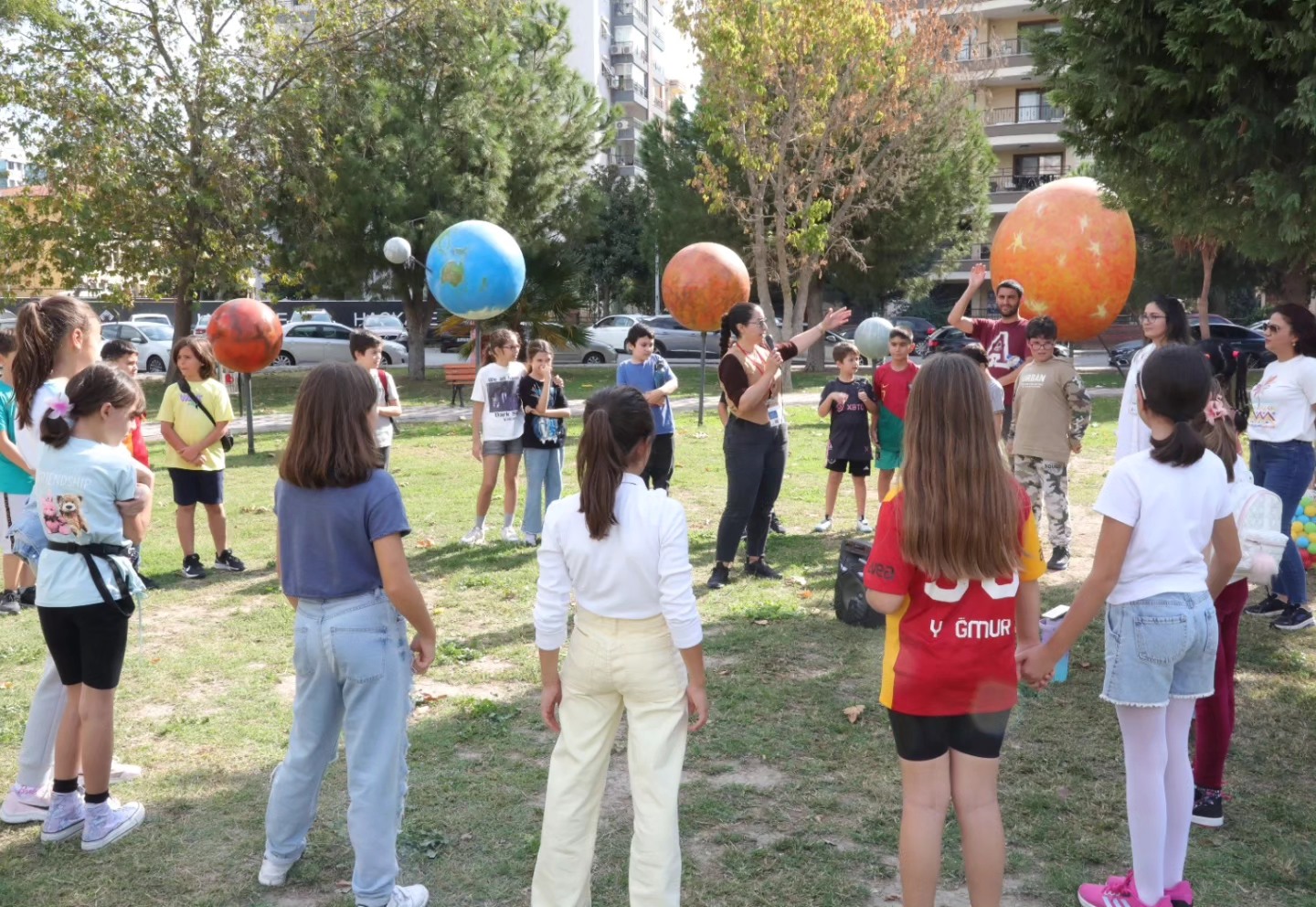 Bayraklı’da çocuklar akıl ve zeka atölyelerinde buluştu (5)