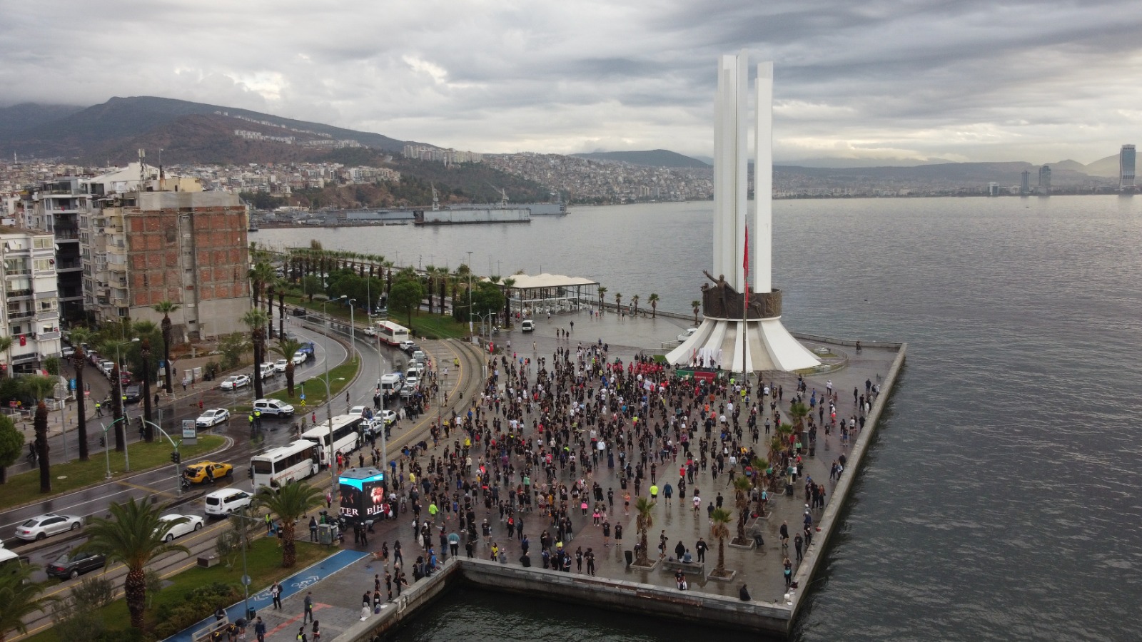 karşıyaka atadan anaya saygı koşusu (18)