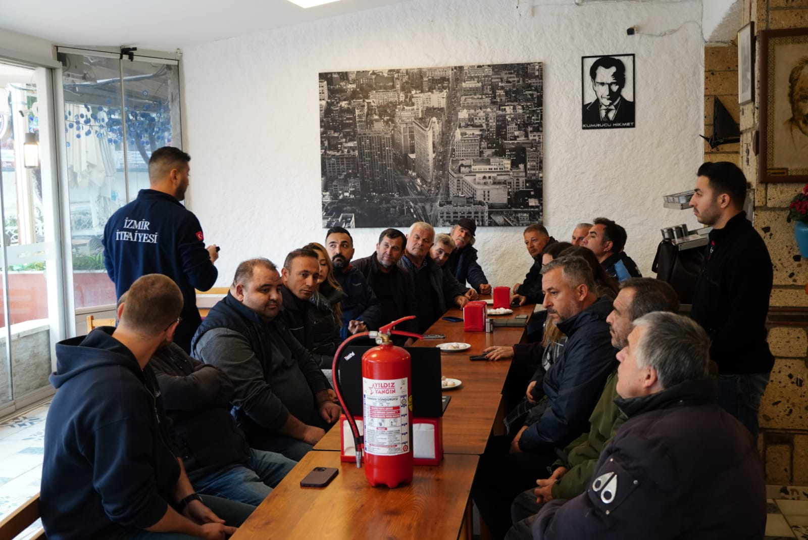 _     İzmir İtfaiyesi’nden Zabıta personeline   yangın güvenlik eğitimi verildi  10