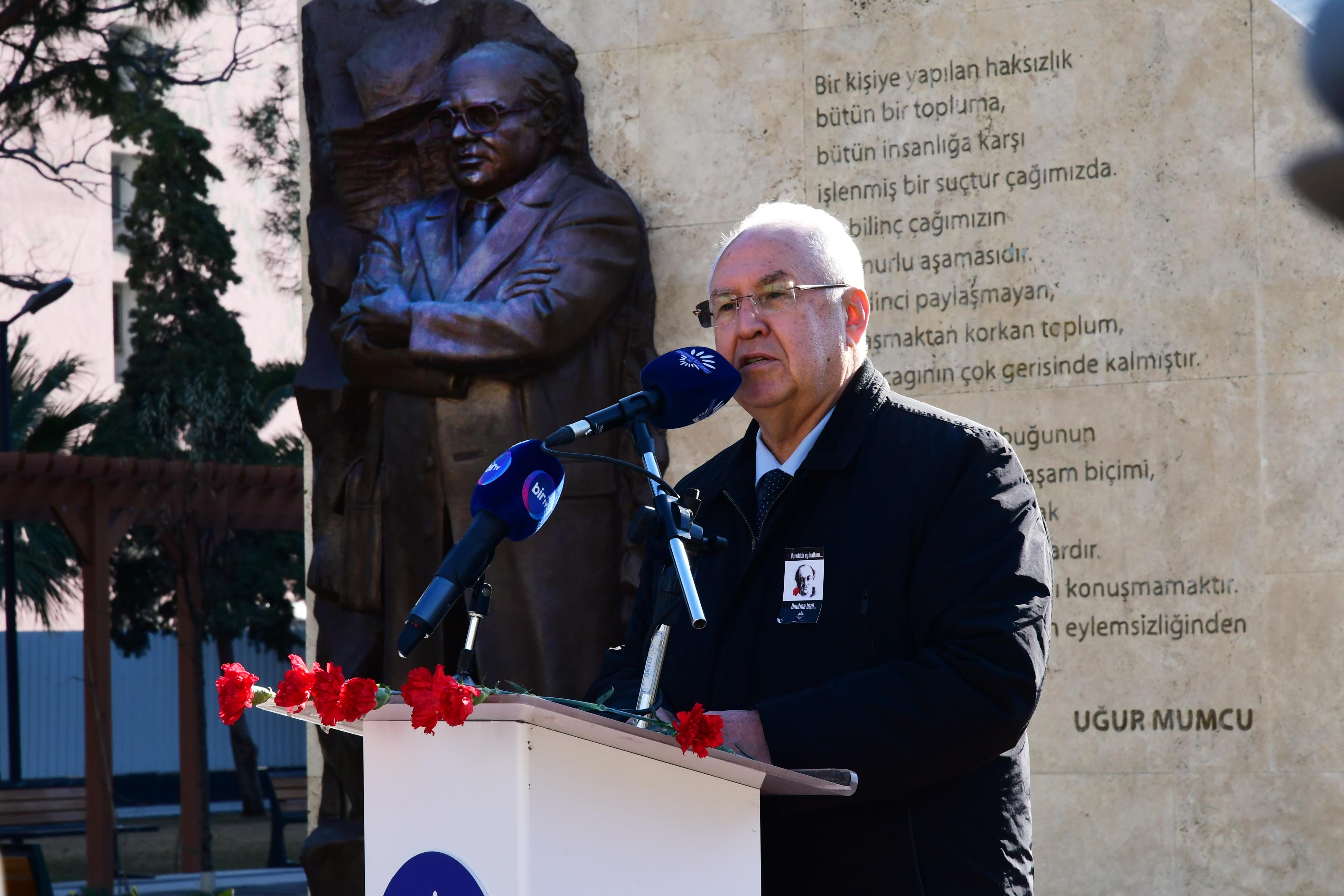 Uğur Mumcu Karabağlar'da anıldı (7)