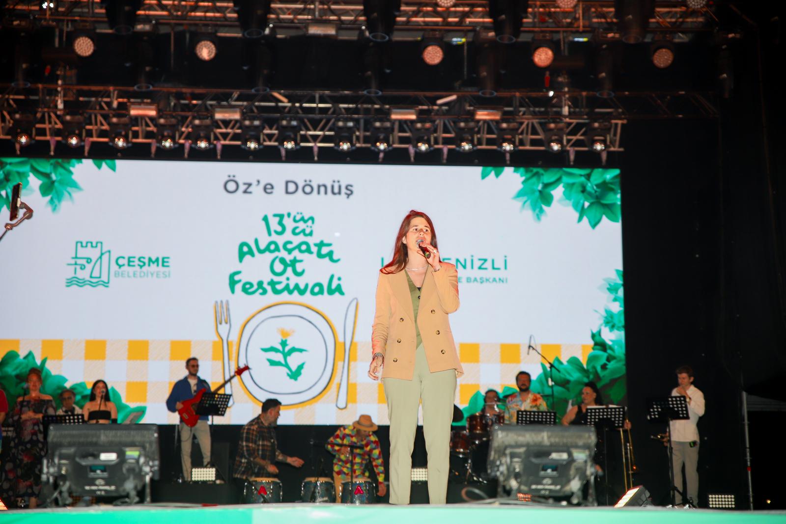 13 Alacatı Ot Festivalinde Ayhan Sicimoğlu Konseri8