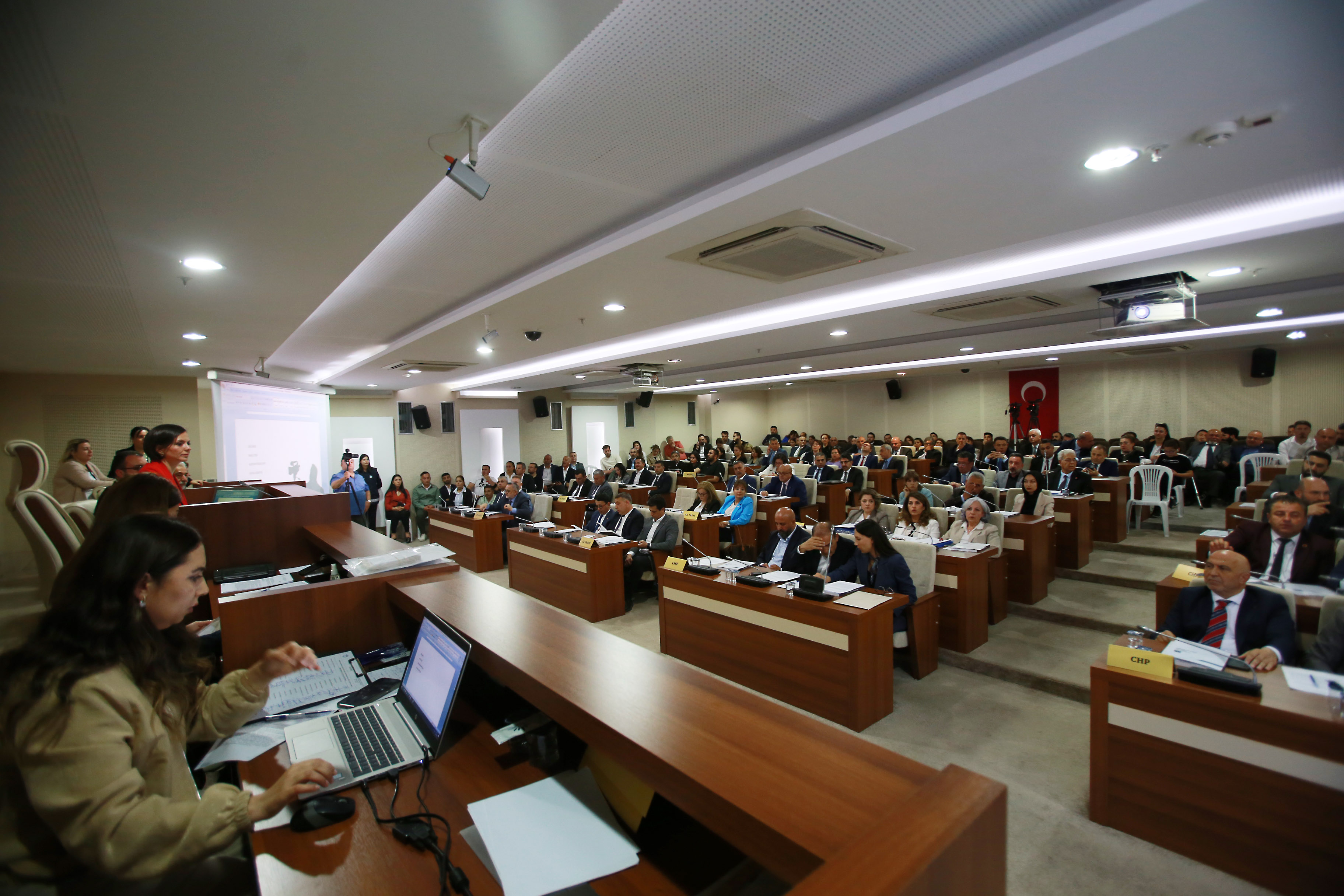 Karabağlar Belediyesi Ilk Meclis (1)