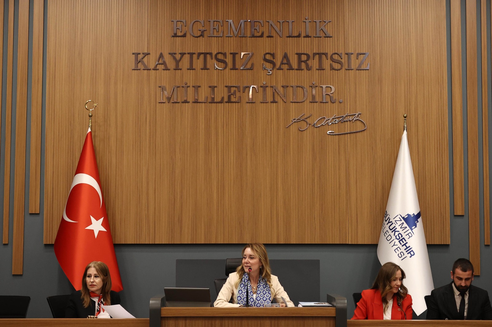 Konak Belediye Meclisi Yeni Dönemin Ilk Toplantısını Gerçekleştirdi (1)