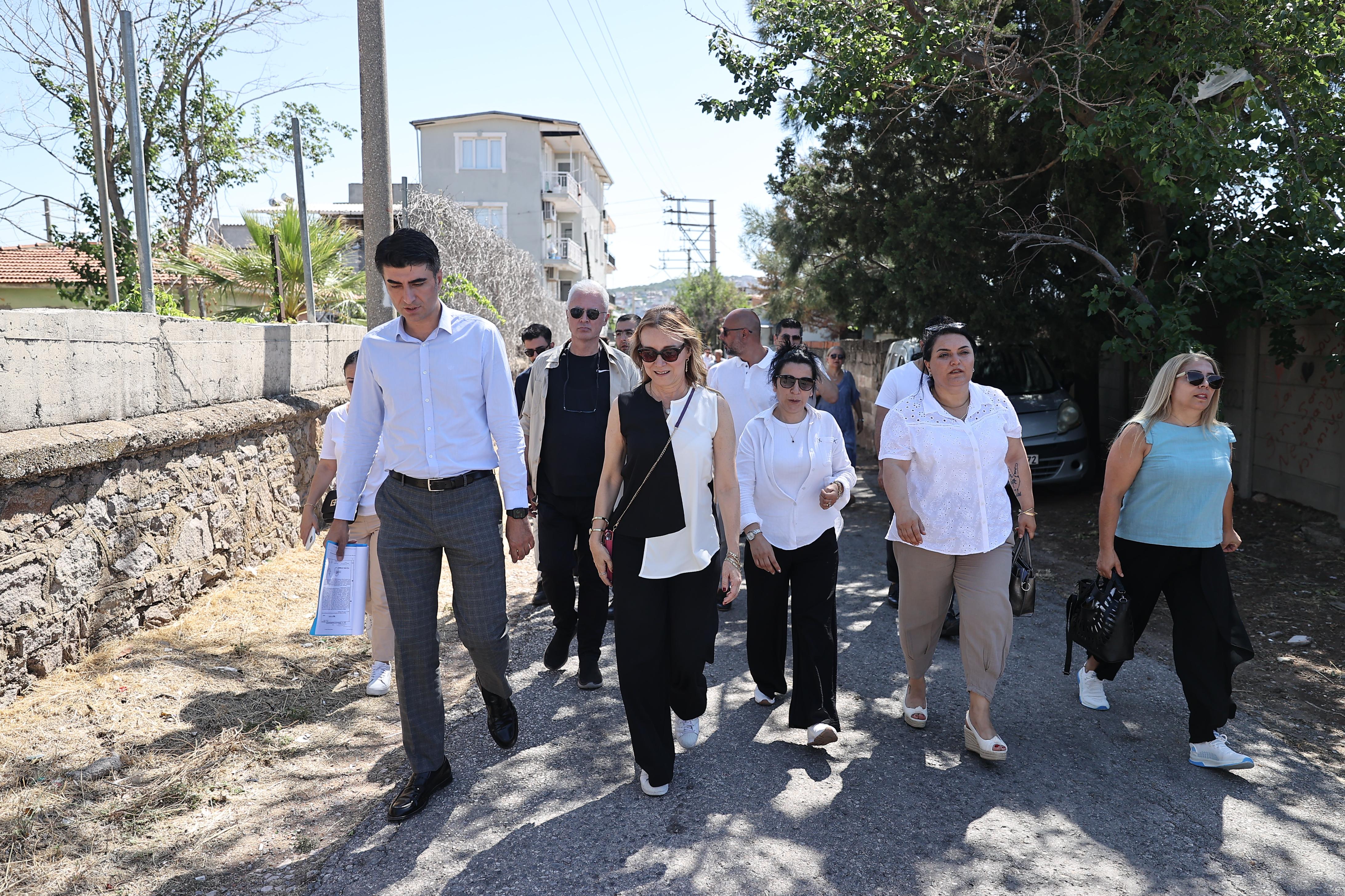 Başkan Mutlu, İzsu Genel Müdürü Erdoğan Ile Sahaya Indi (1)