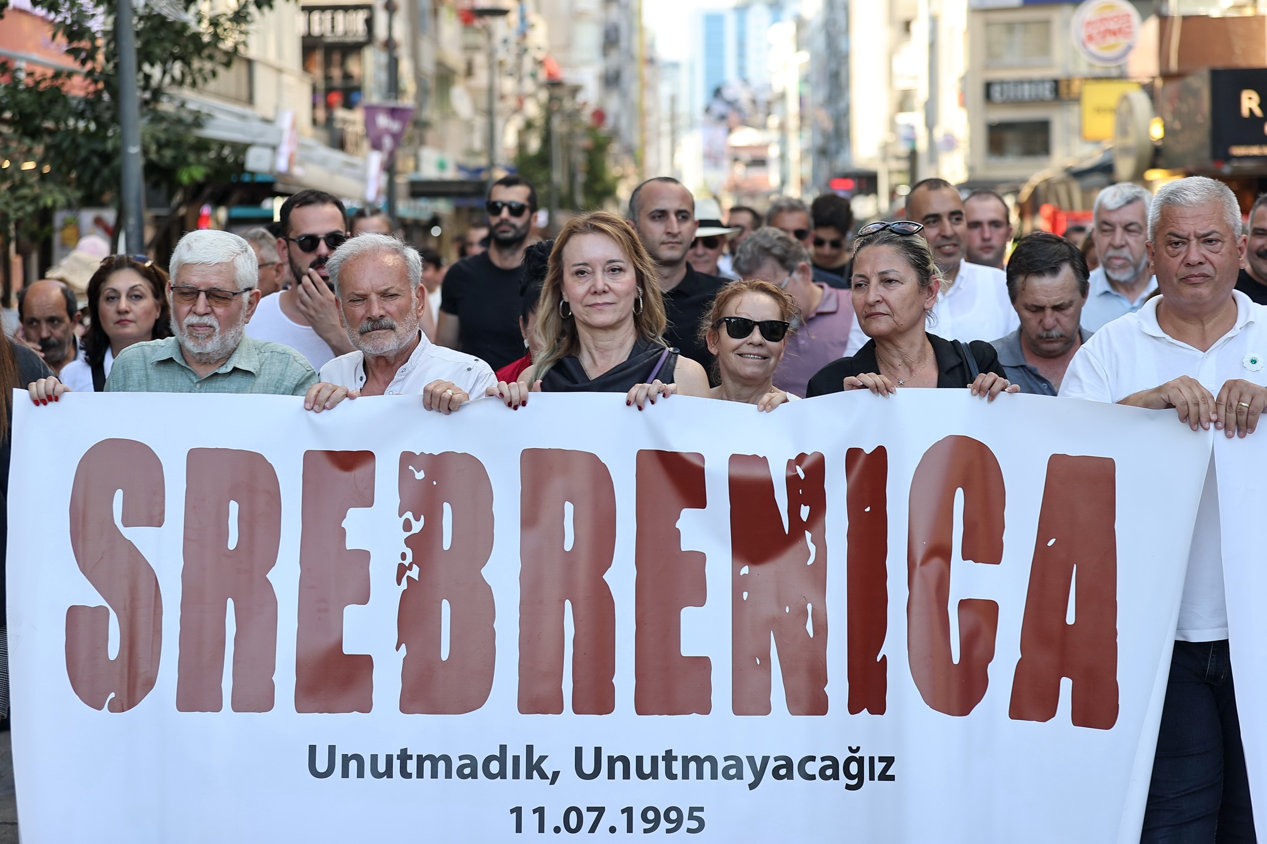 Srebrenitsa Katliamı’nda Hayatını Kaybedenler Konak’ta Anıldı (4)