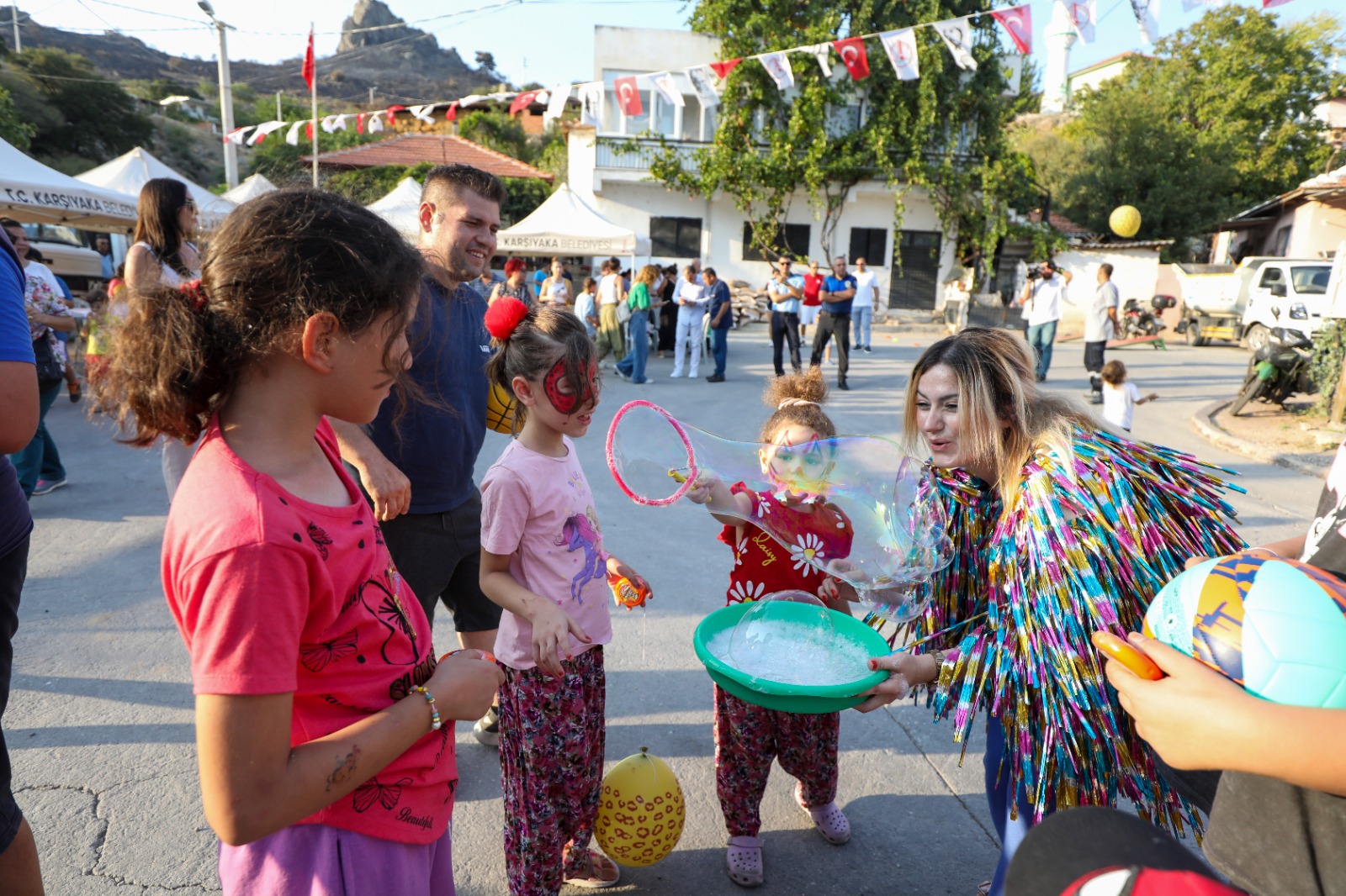 Sokak Senin Karşıyaka (2)