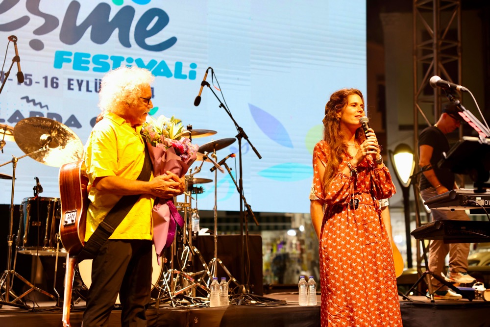 Cesme Festivali Yeni Türkü Ile Görkemli Bir Final Yaptı4