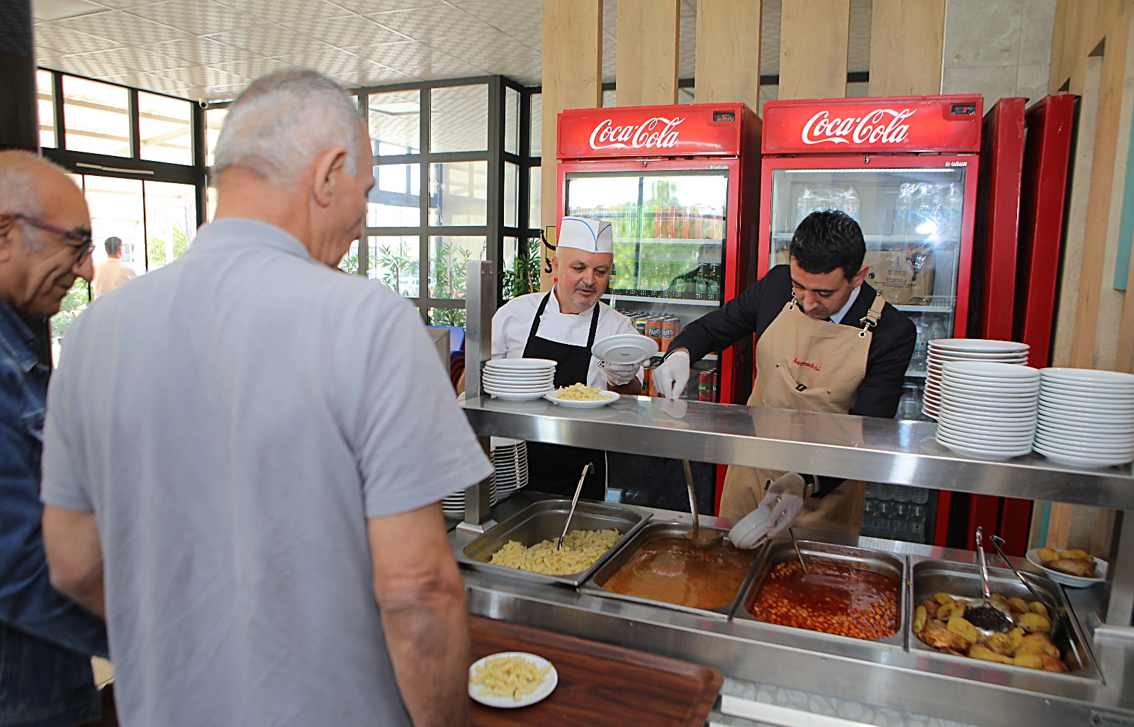 Bayraklı Belediyesi Kent Lokantalarında Askıda Yemek Uygulaması (4)