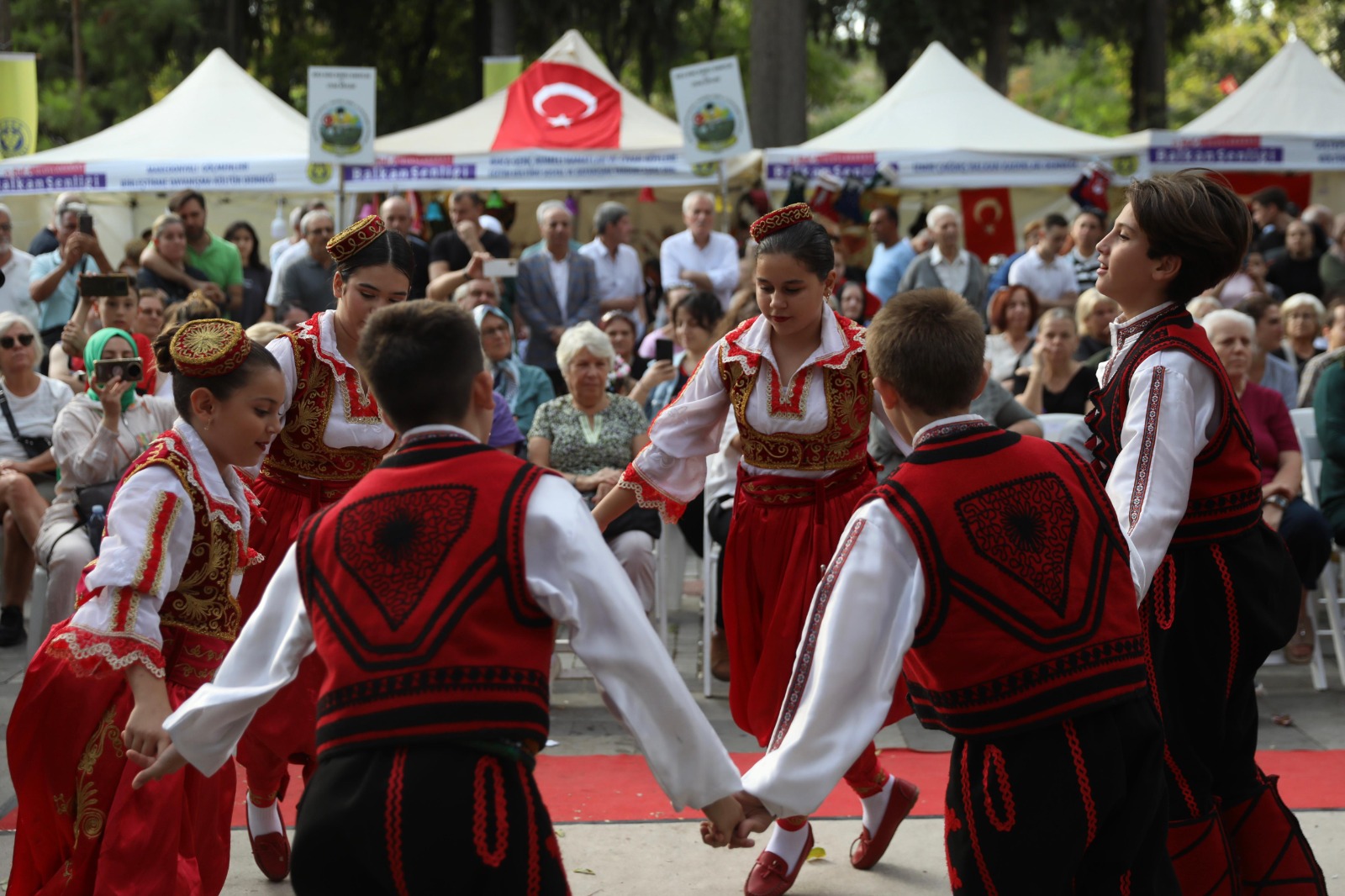 Buca Belediyesi 12. Balkan Şenliği 09