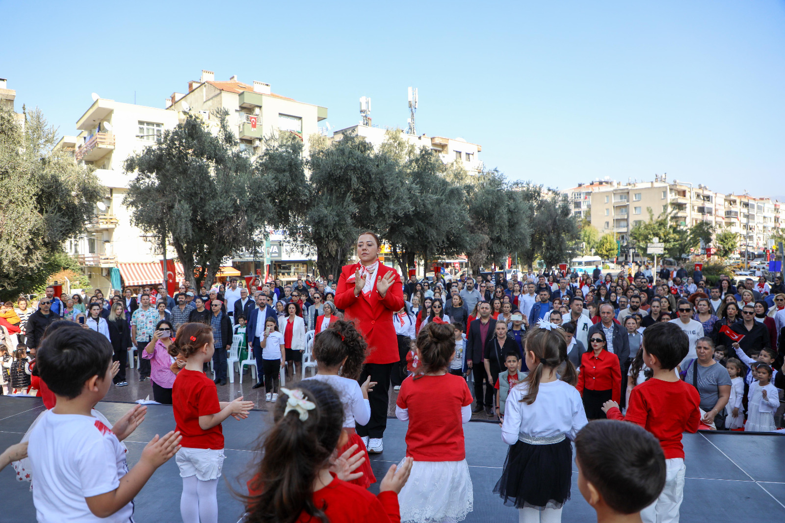 Bucalı Minikler Cumhuriyet'in 101. Yılını Kutladı 04