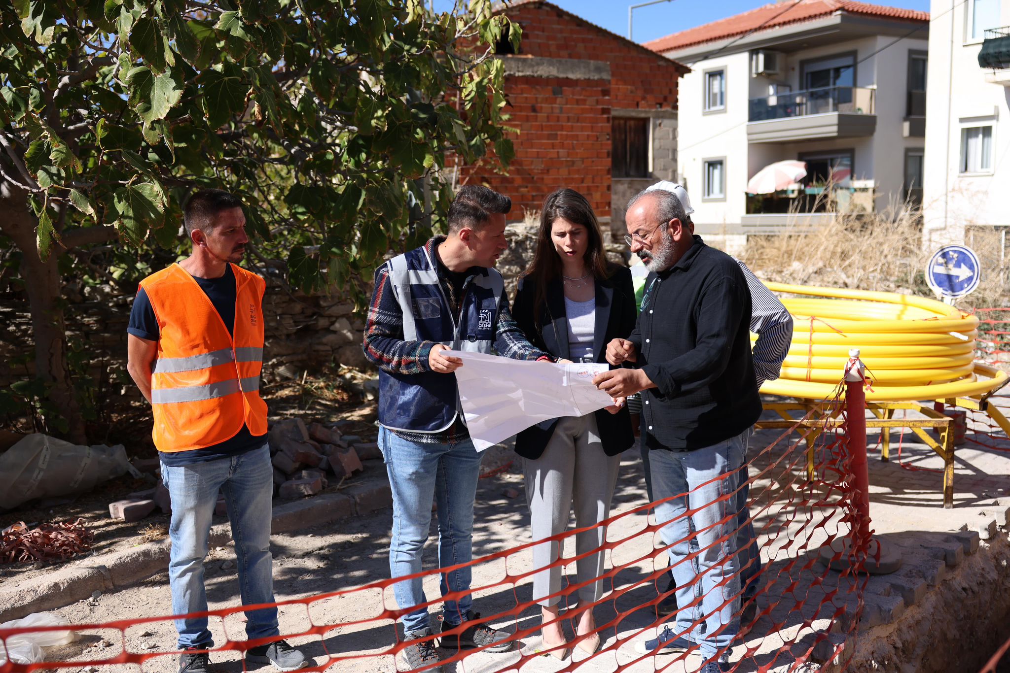 Çeşme’de Doğal Gaz Çalışmalarında Ilk Kazma Vuruldu 3