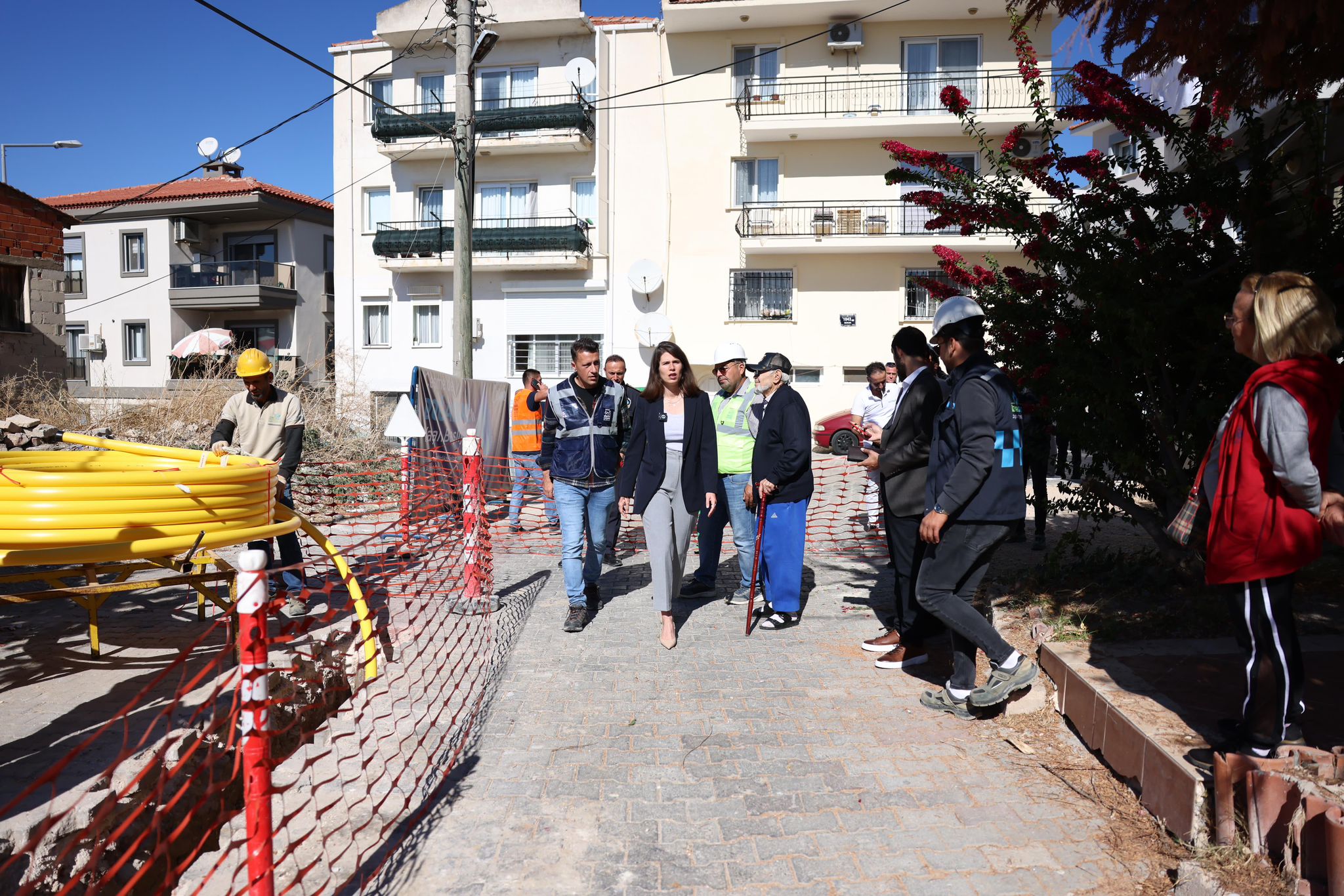 Çeşme’de Doğal Gaz Çalışmalarında Ilk Kazma Vuruldu 7