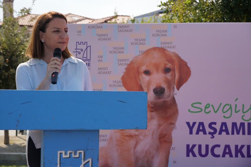 Çeşmeli̇ler Pati̇ Park’ta Can Dostlarla Buluştu