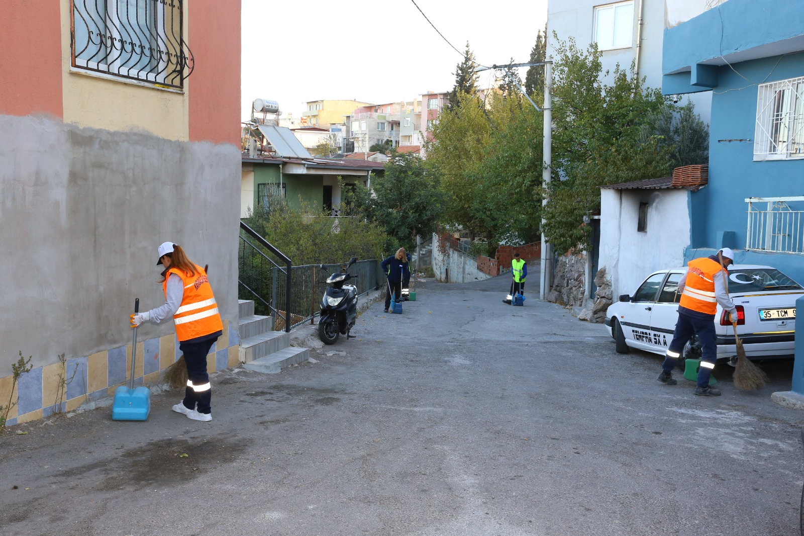 Karabağlar'da Temizlik Seferberliği Başladı (12)