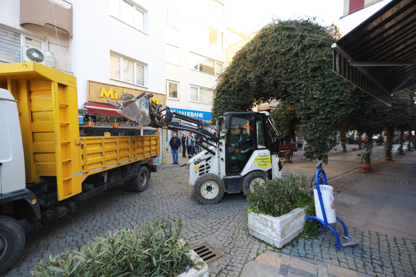 Çarşı Için Altyapı Çalışmaları (3)