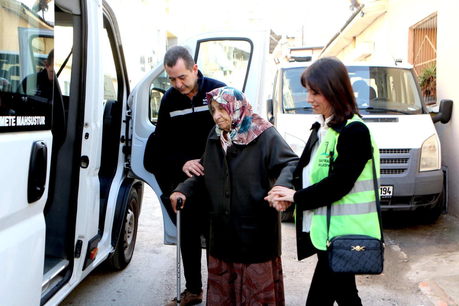 Bayraklı Belediyesi ‘Yaşlı Destek Hattı’ Kurdu (2)