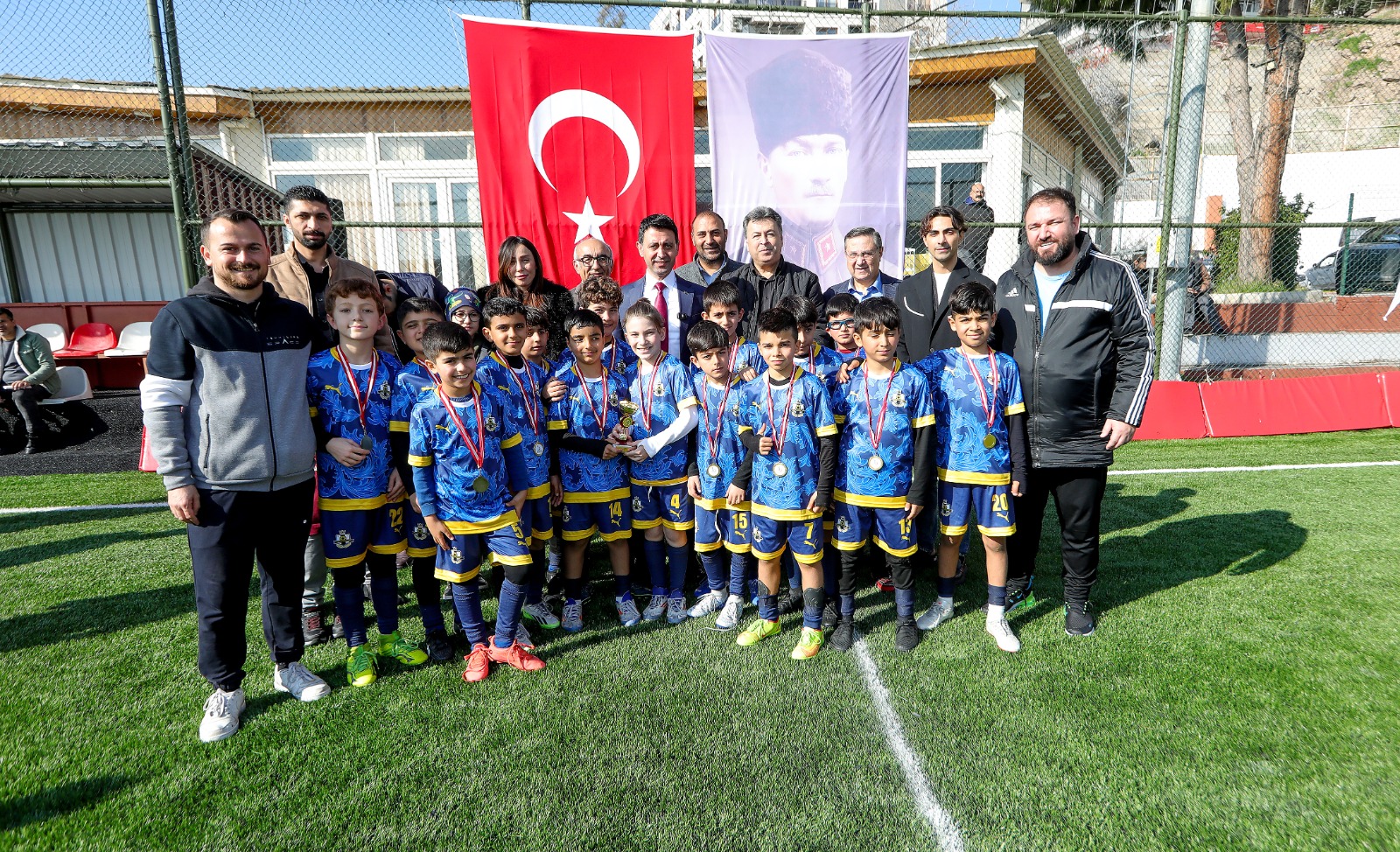 Bayraklı’da U 10 Cup Turnuvası Görkemli Finalle Tamamlandı (2)