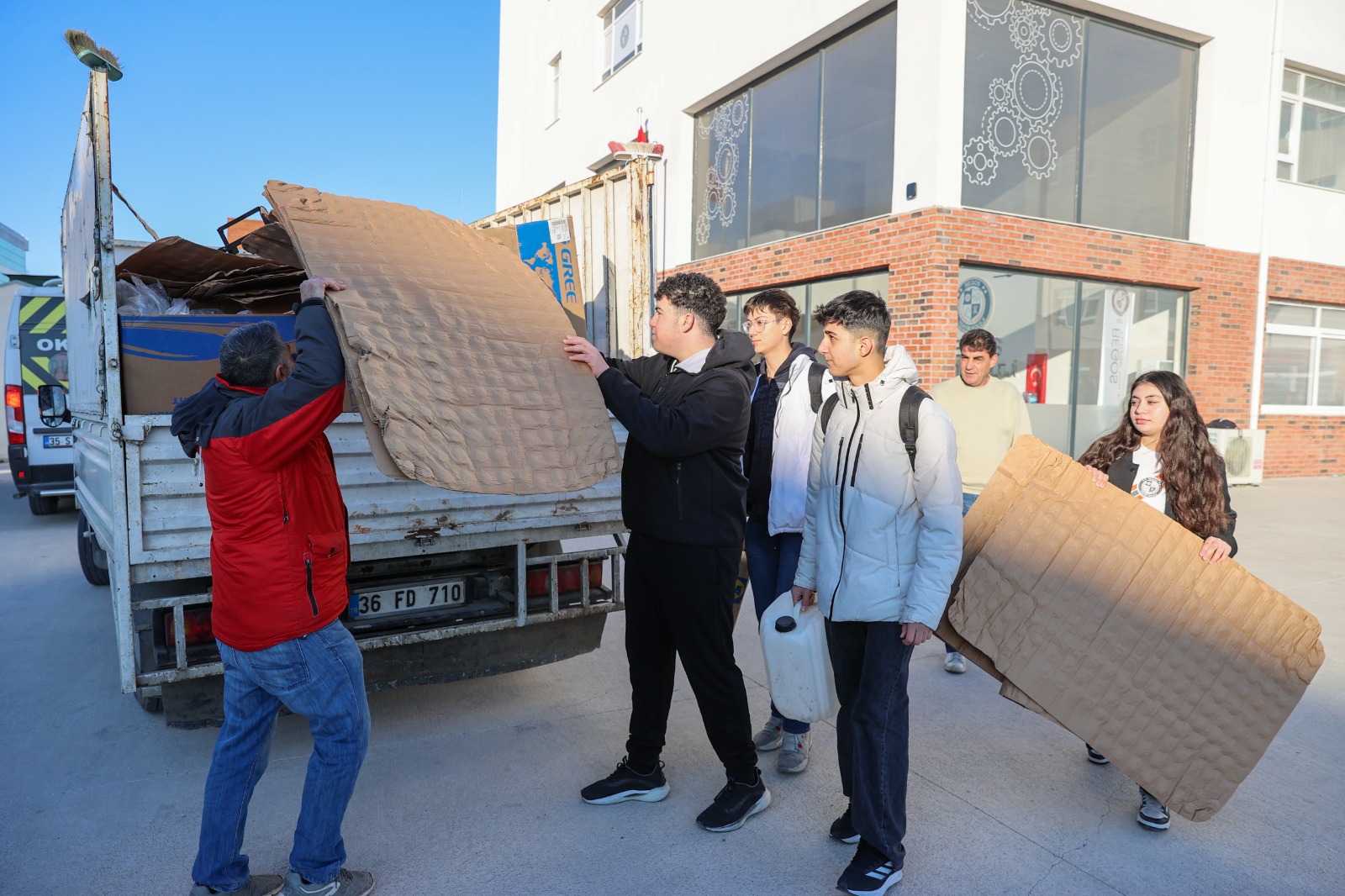 Buca Belediyesi Okullarda İklim Değişikliği Ve Sıfır Atık Eğitimi Veriyor 03