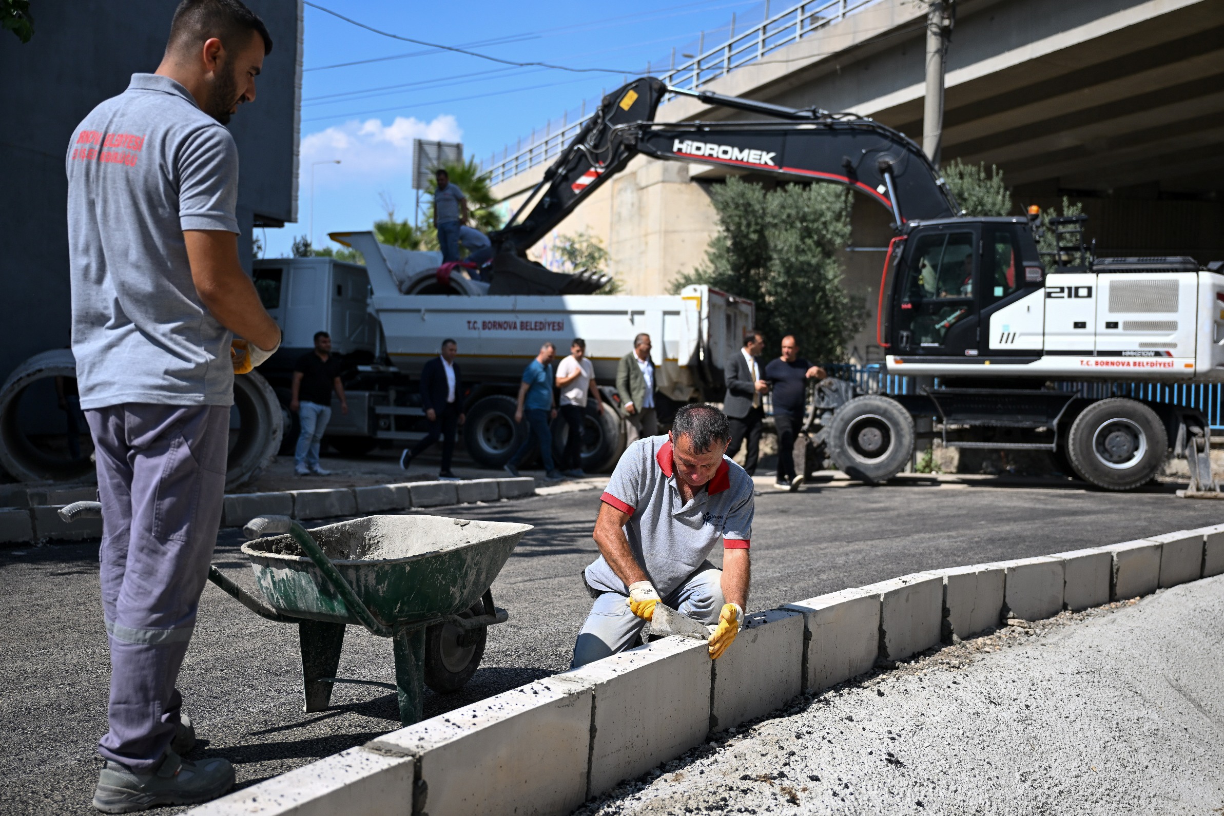 Kazım Dirik Karacaoğlan Yeni Yol (4)