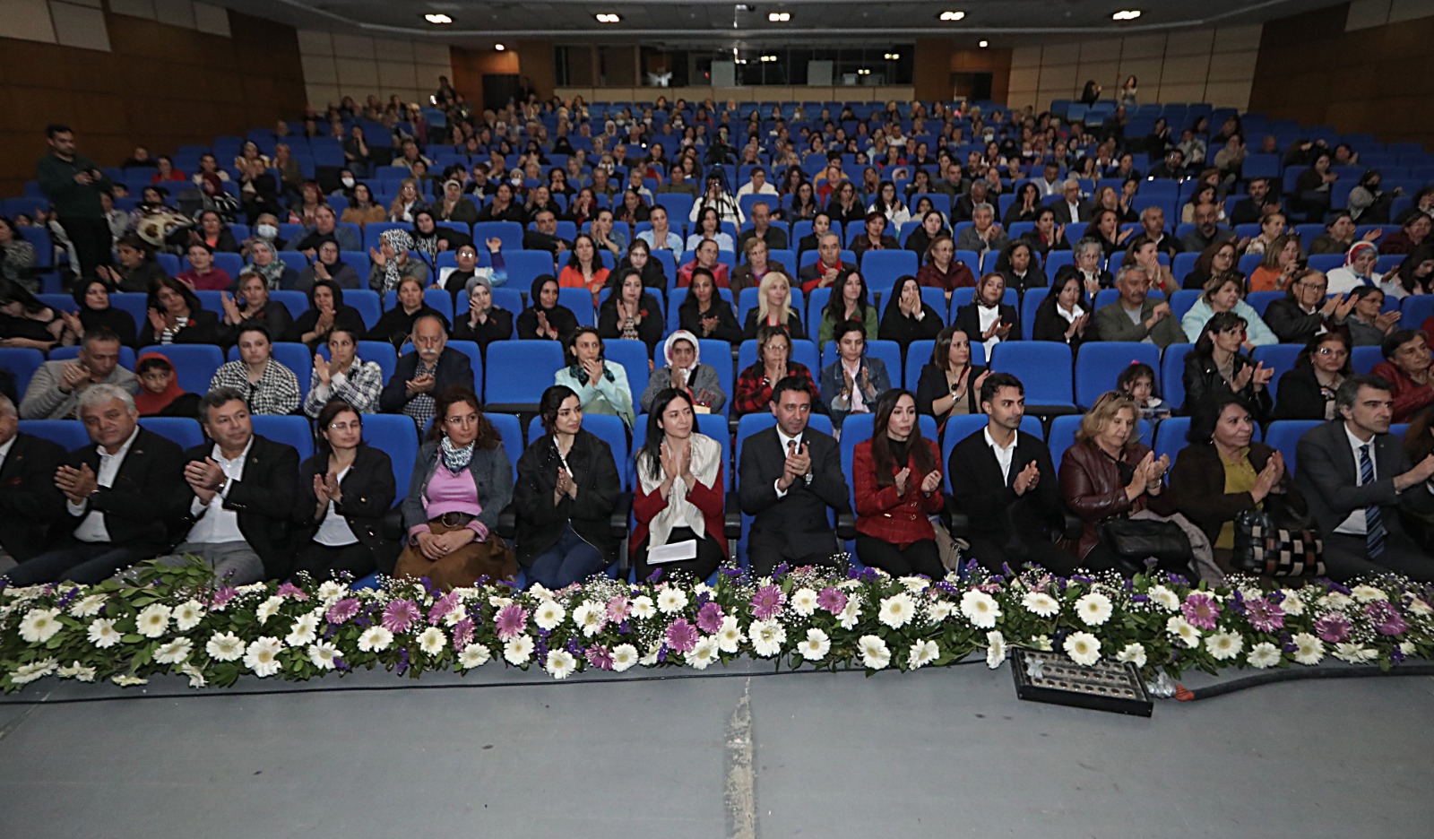 Bayraklı’dan Adıyaman’a Gönül Köprüsü (7)