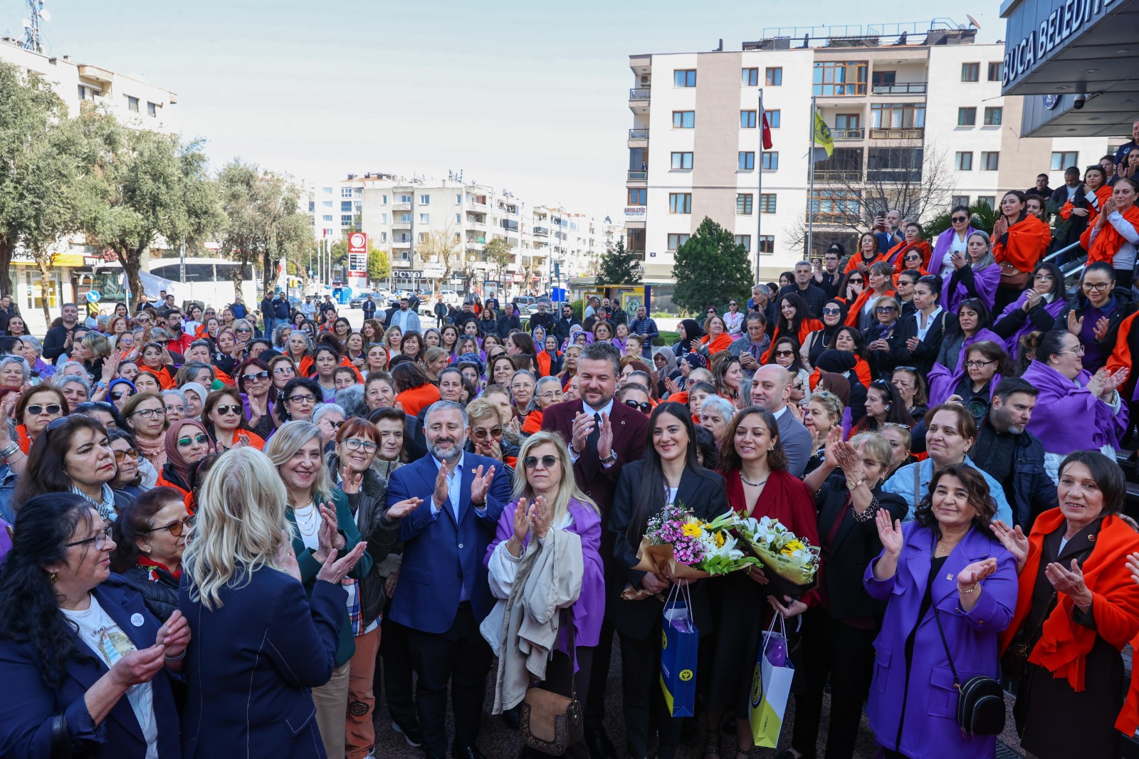 Buca'da Kadın Gücü Vurgusu 07