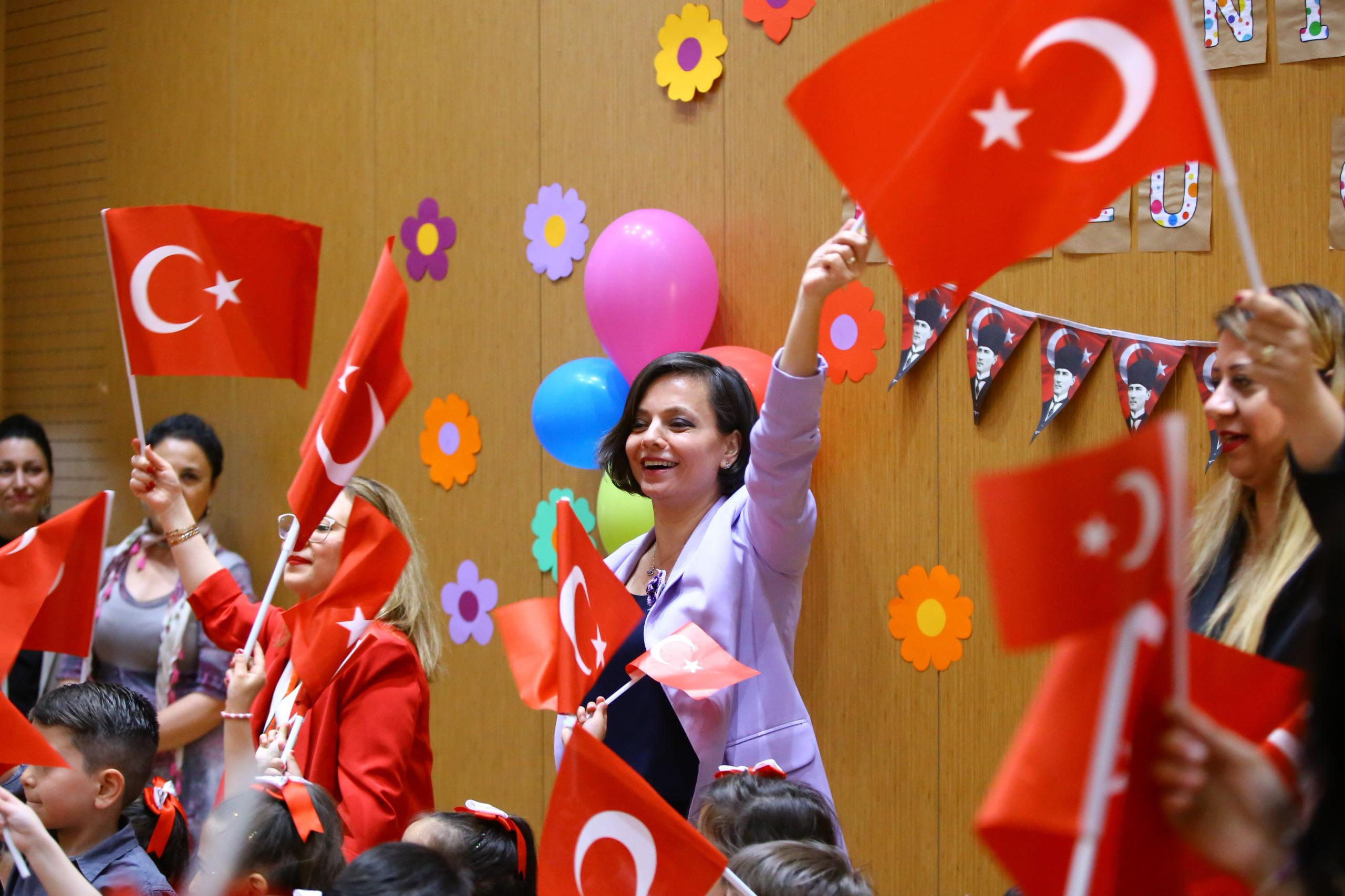 Karabağlar 23 Nisan (8)