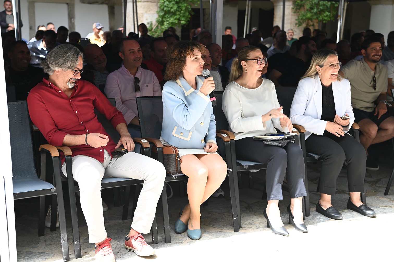 Başkan Ömer Günel Turistik Çarşı Esnafı (6)