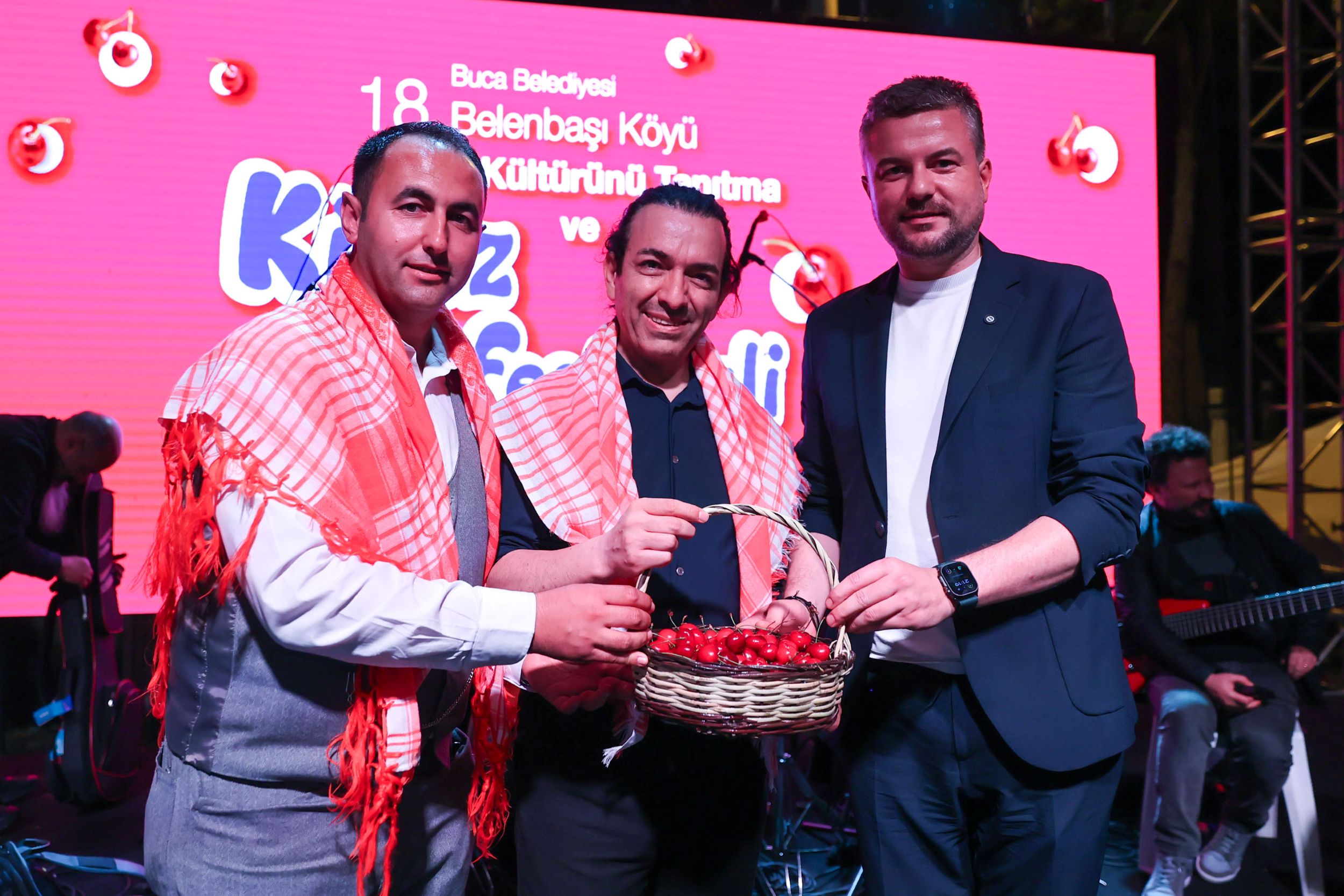Buca Kiraz Festivali Muhtar Oğuz Başkan