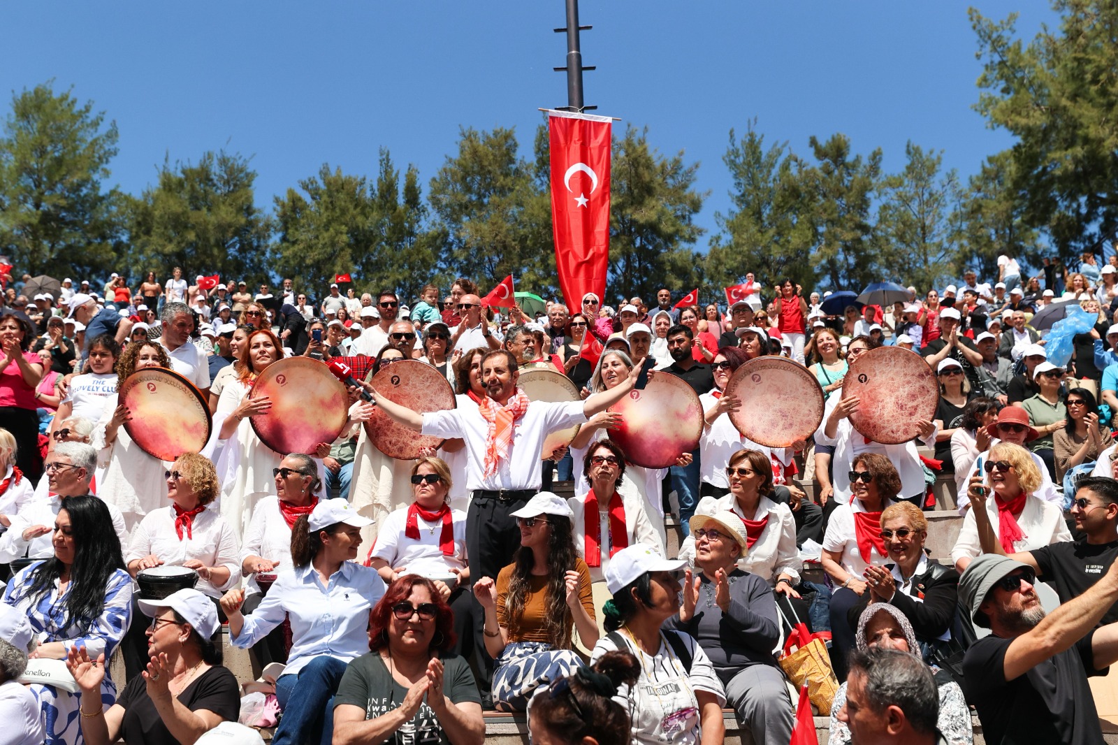 Buca Zeki Metin Tiyatro Açılış 11