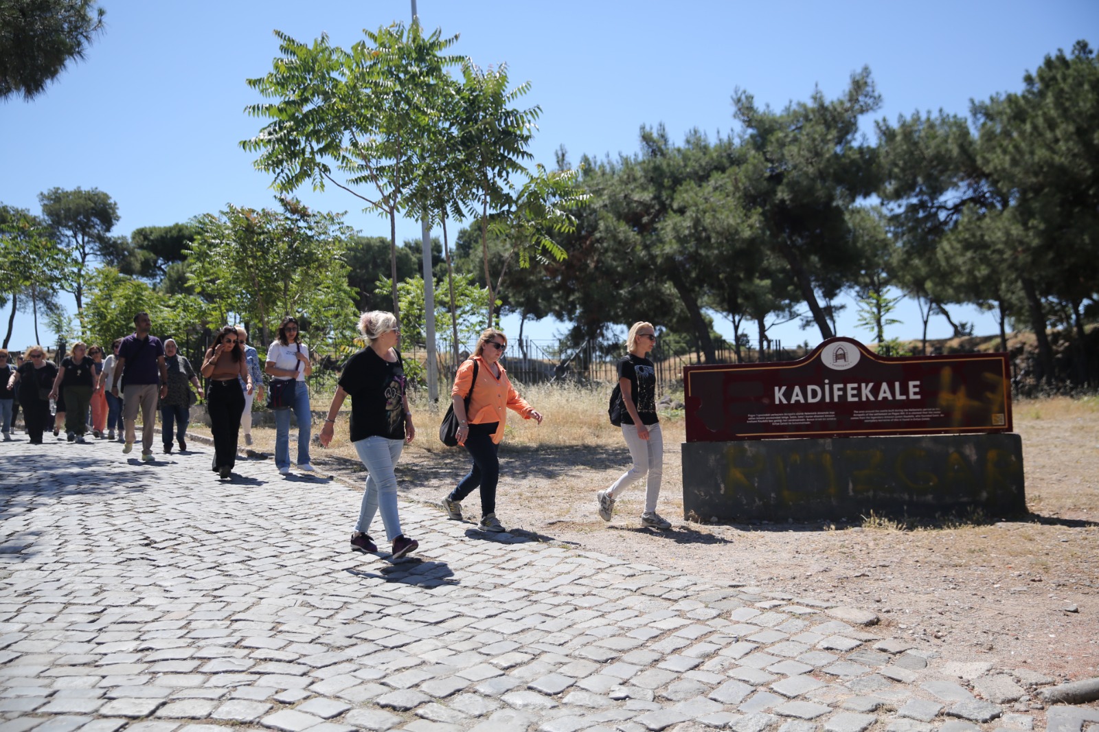 Konak Tarih Gezileri Başlıyor Yeni Rota Kemeraltı (2)
