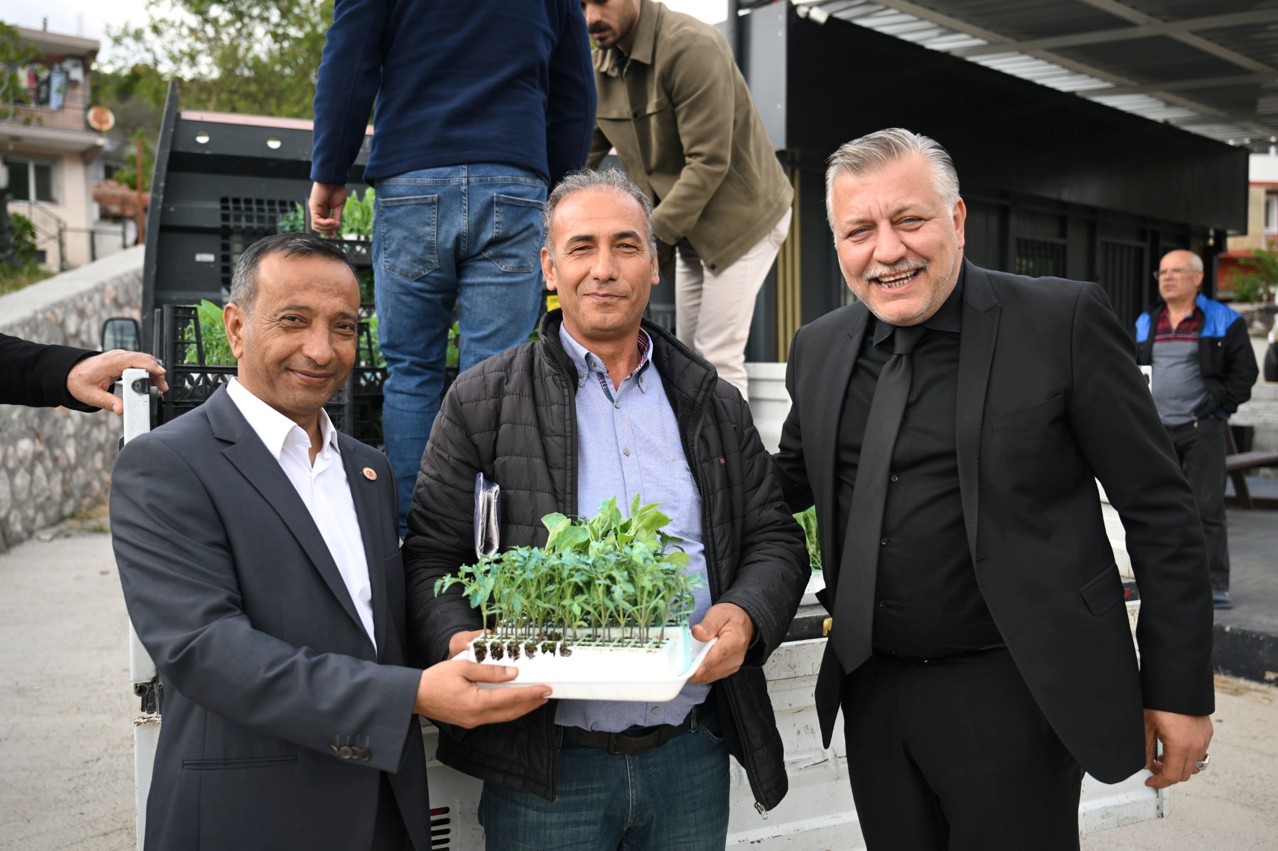 Ureticiye Fide Dağitimi (4)