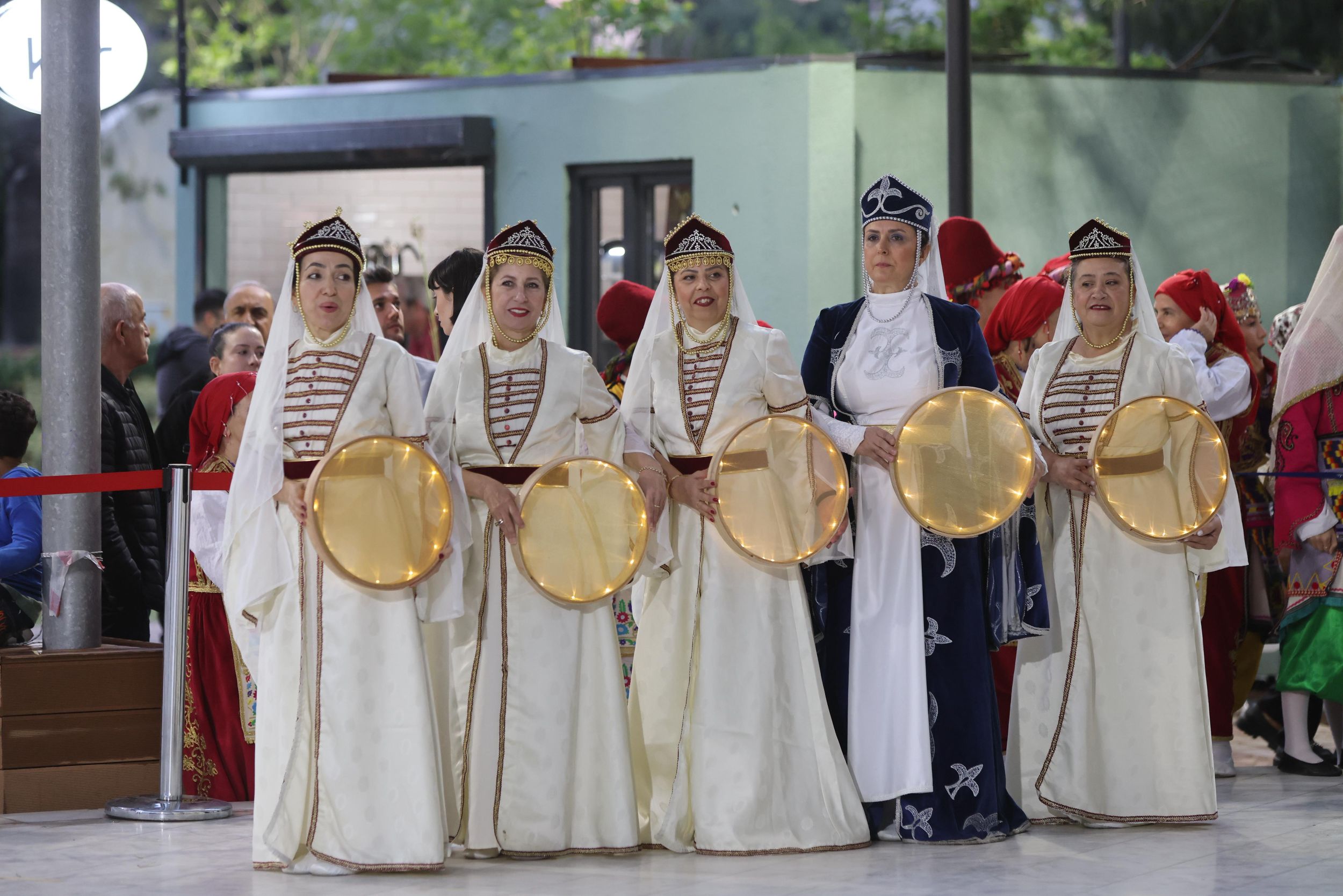 Karabağlar Belediyesi Halk Oyunları Gösterileri (1)