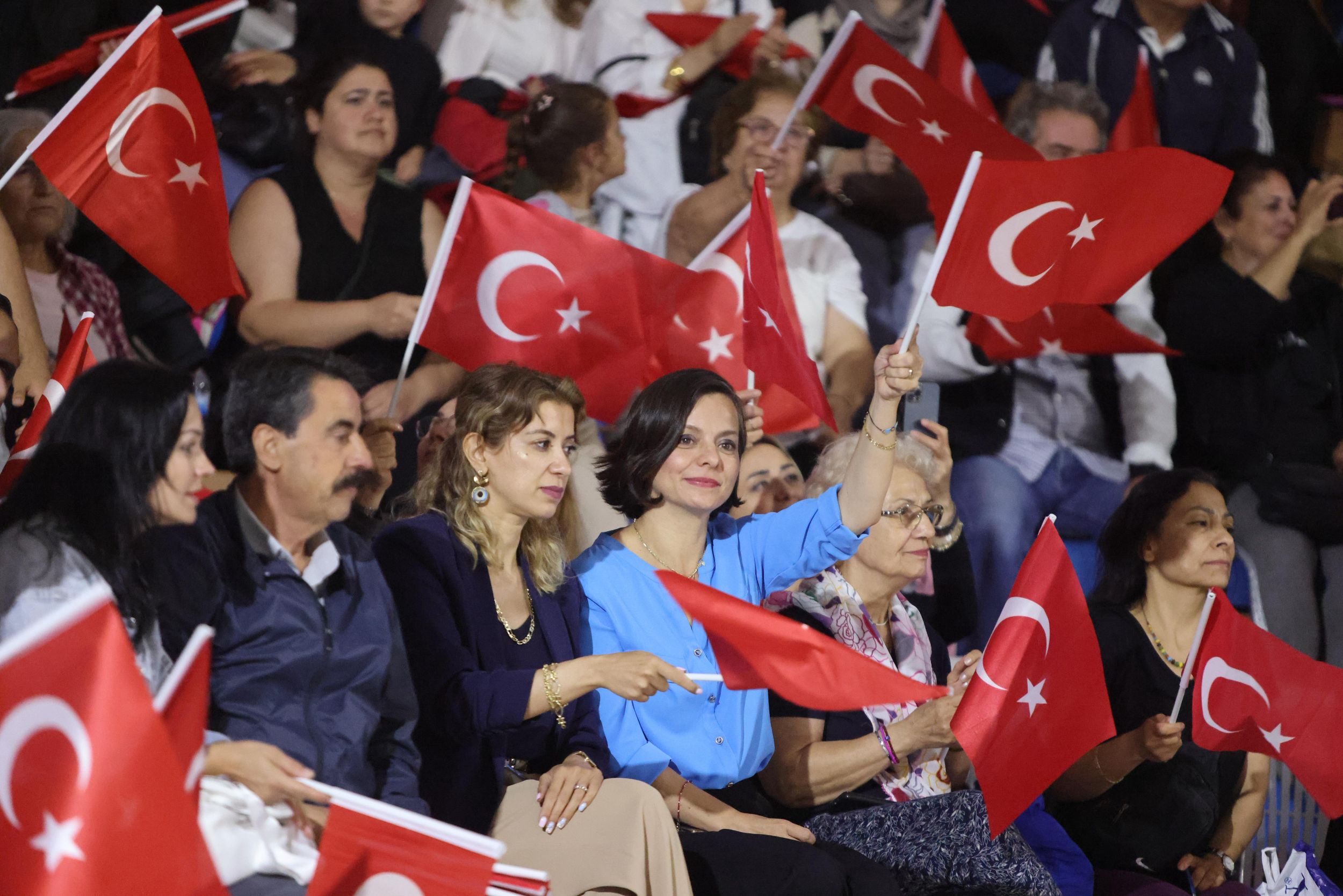 Karabağlar Belediyesi Halk Oyunları Gösterileri (6)