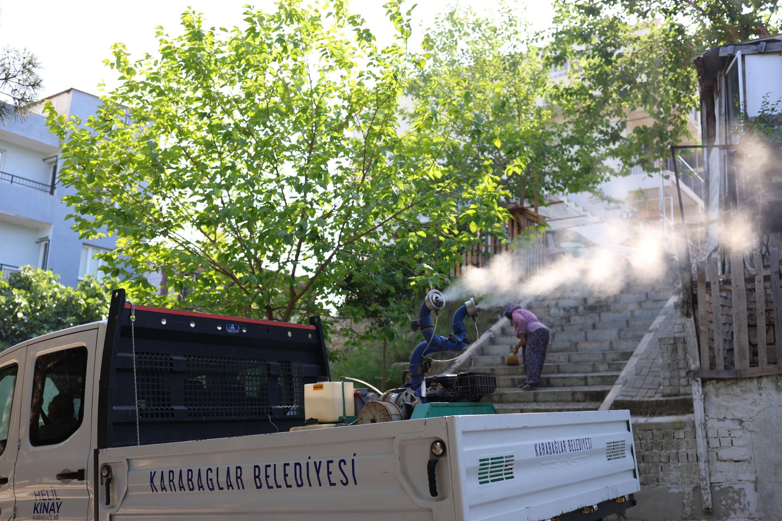 Karabağlar Belediyesi İlaçlama (2)