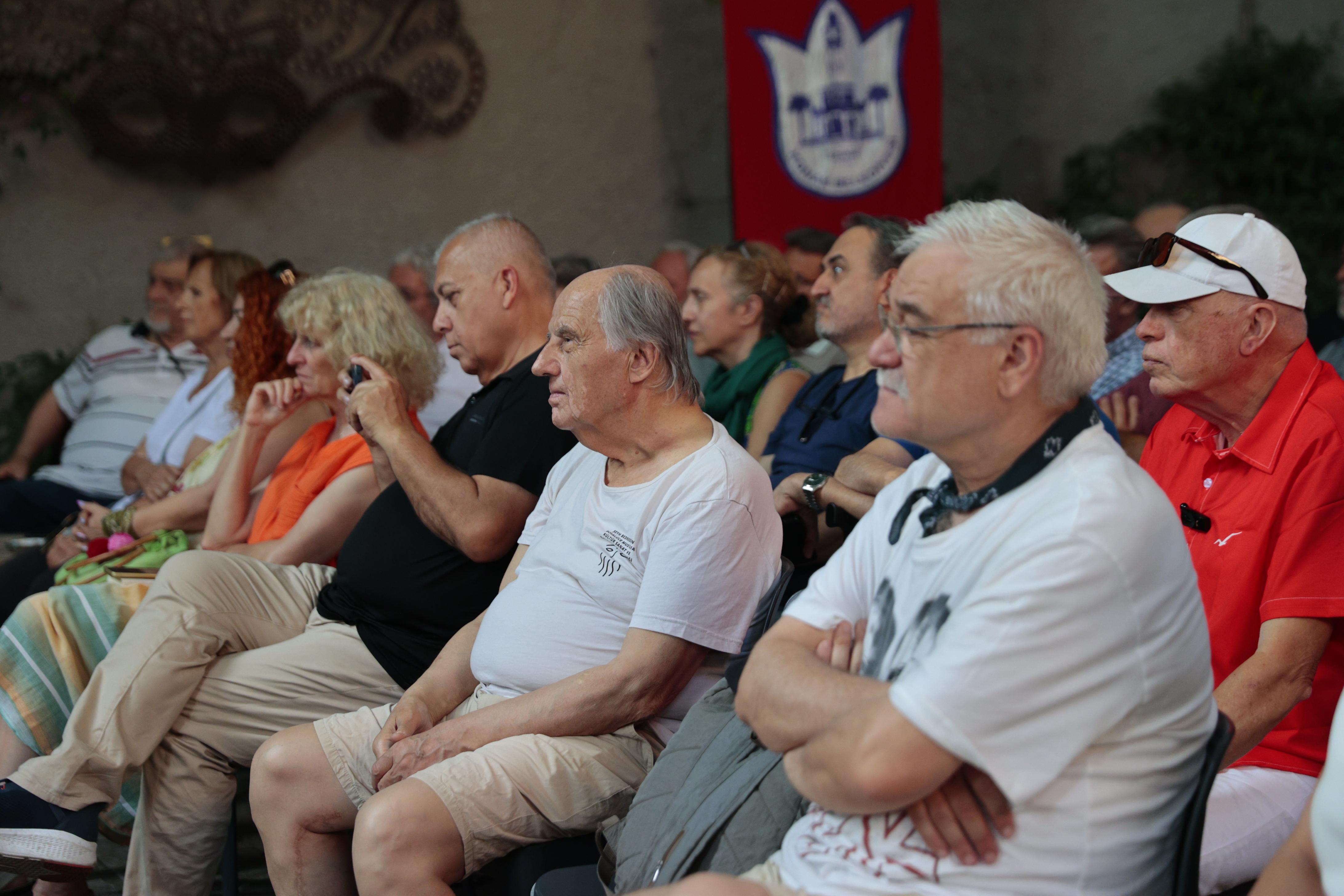 Konak’ta Tarihi Rotalara Işık Tutan Buluşma (7)