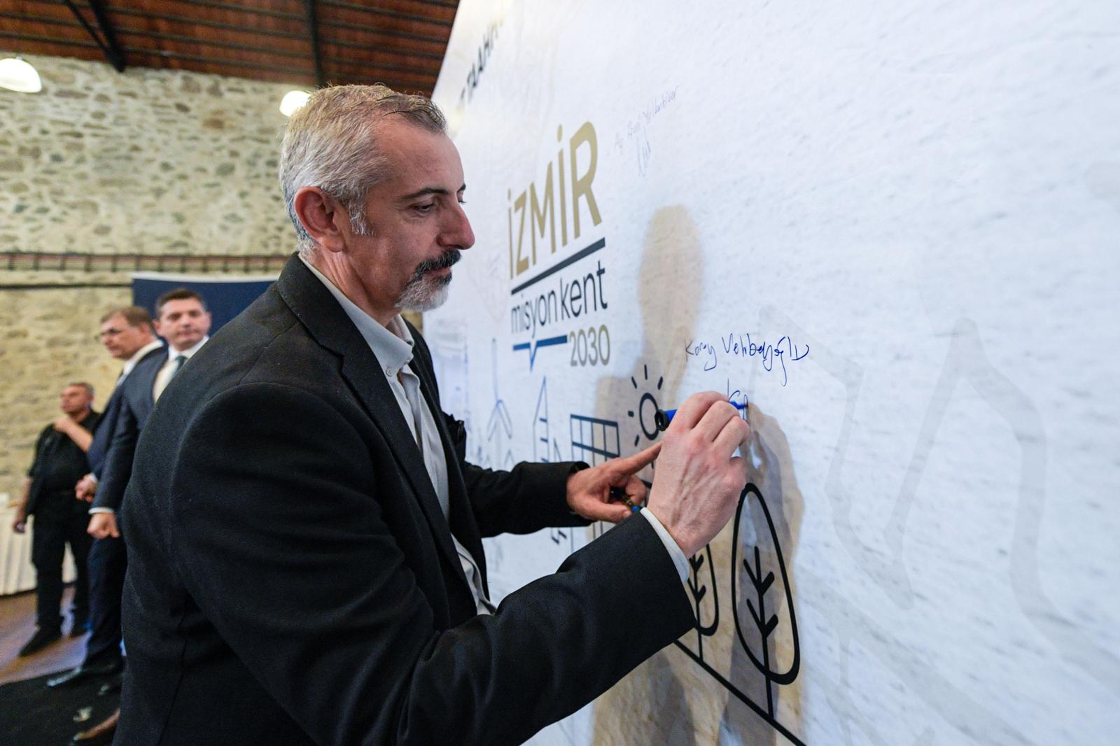 P H O T O 2025 06 26 19 17 22